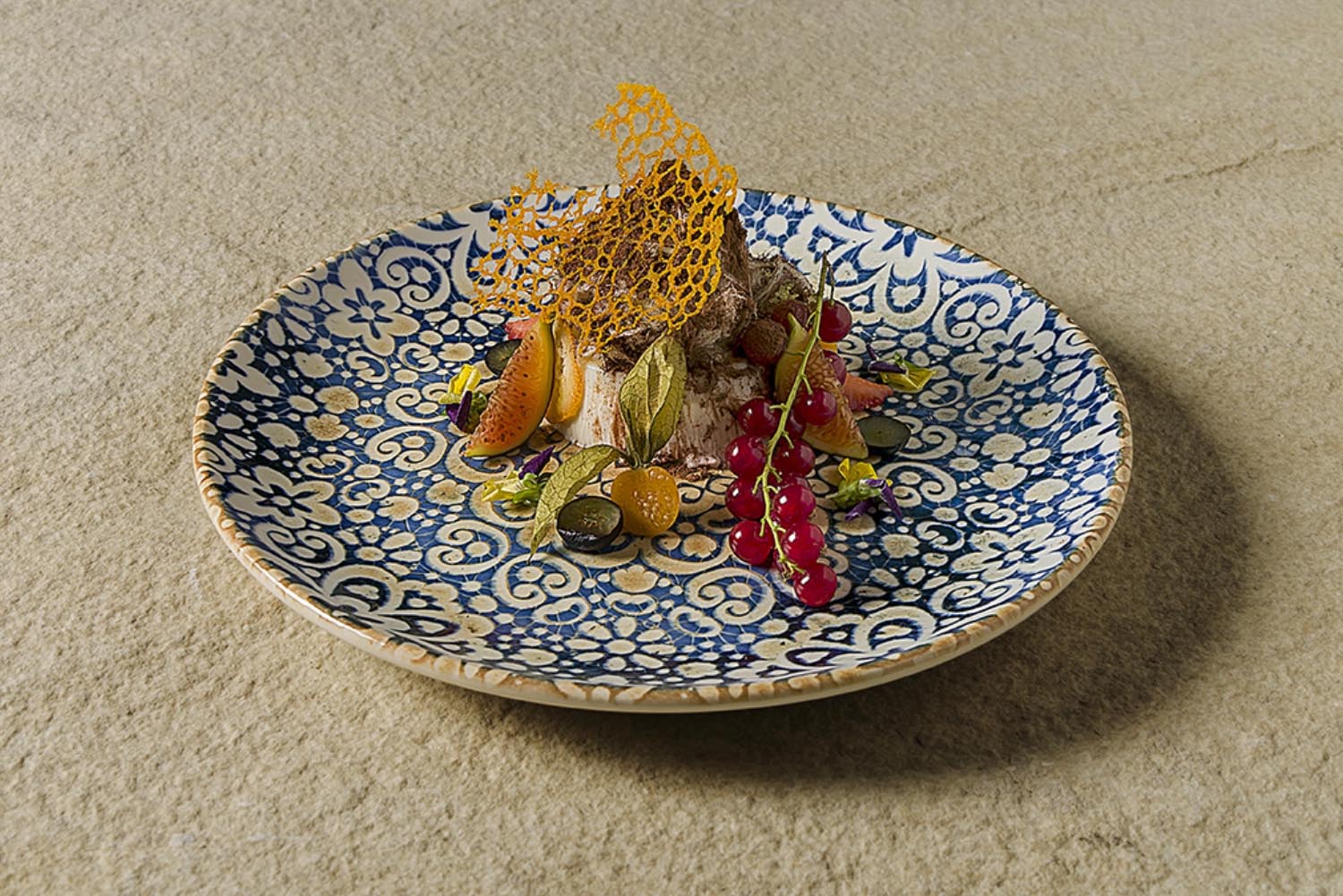 Flacher Gourmetteller (17 cm) aus der Alhambra-Serie von Bonna, perfekt für anspruchsvolle Gastronomie und elegante Speisenpräsentation.