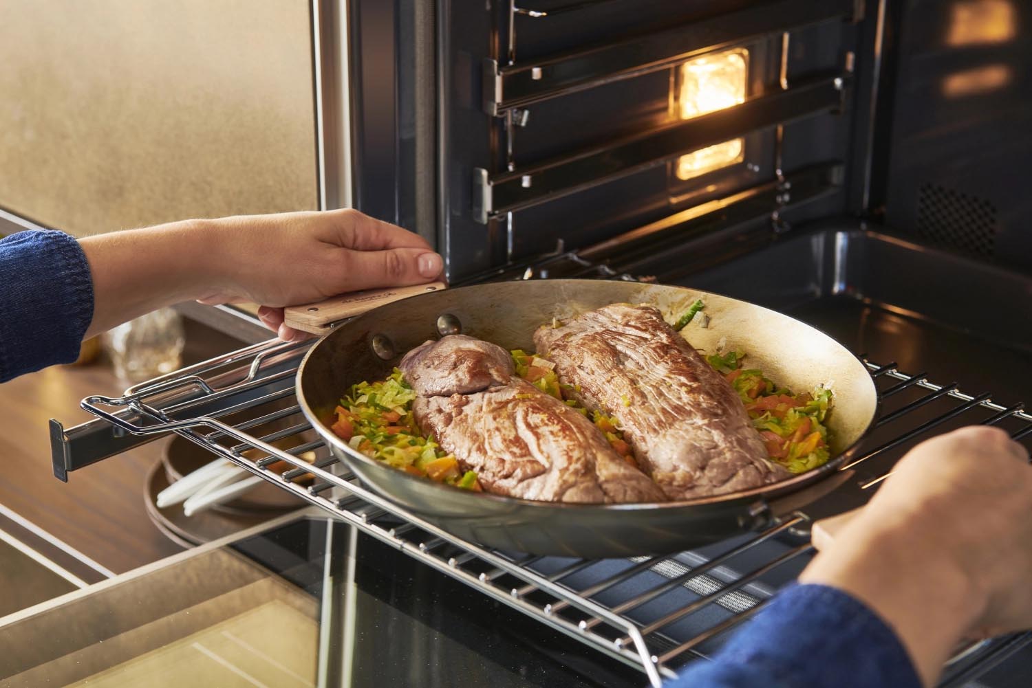 Hochwertige Mineral B Stahlpfanne, 24 cm, ideal für gesundes Braten, langlebig, nachhaltig und vielseitig in der Küche.