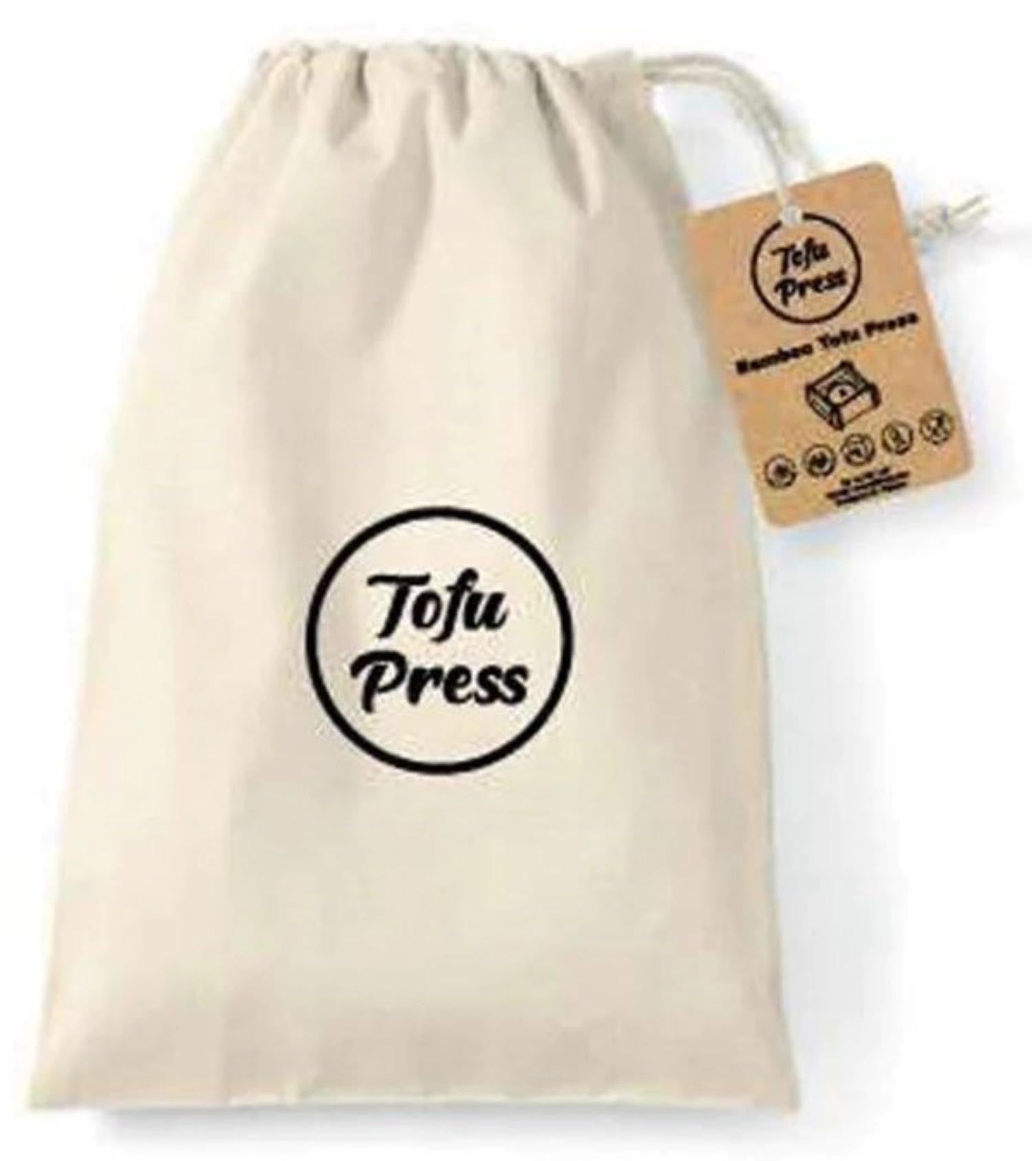 Tofu Maker aus Bambus von Nuts Innovations: Nachhaltig, umweltfreundlich, ideal für hausgemachten Tofu. Perfekt für DIY-Küchen.