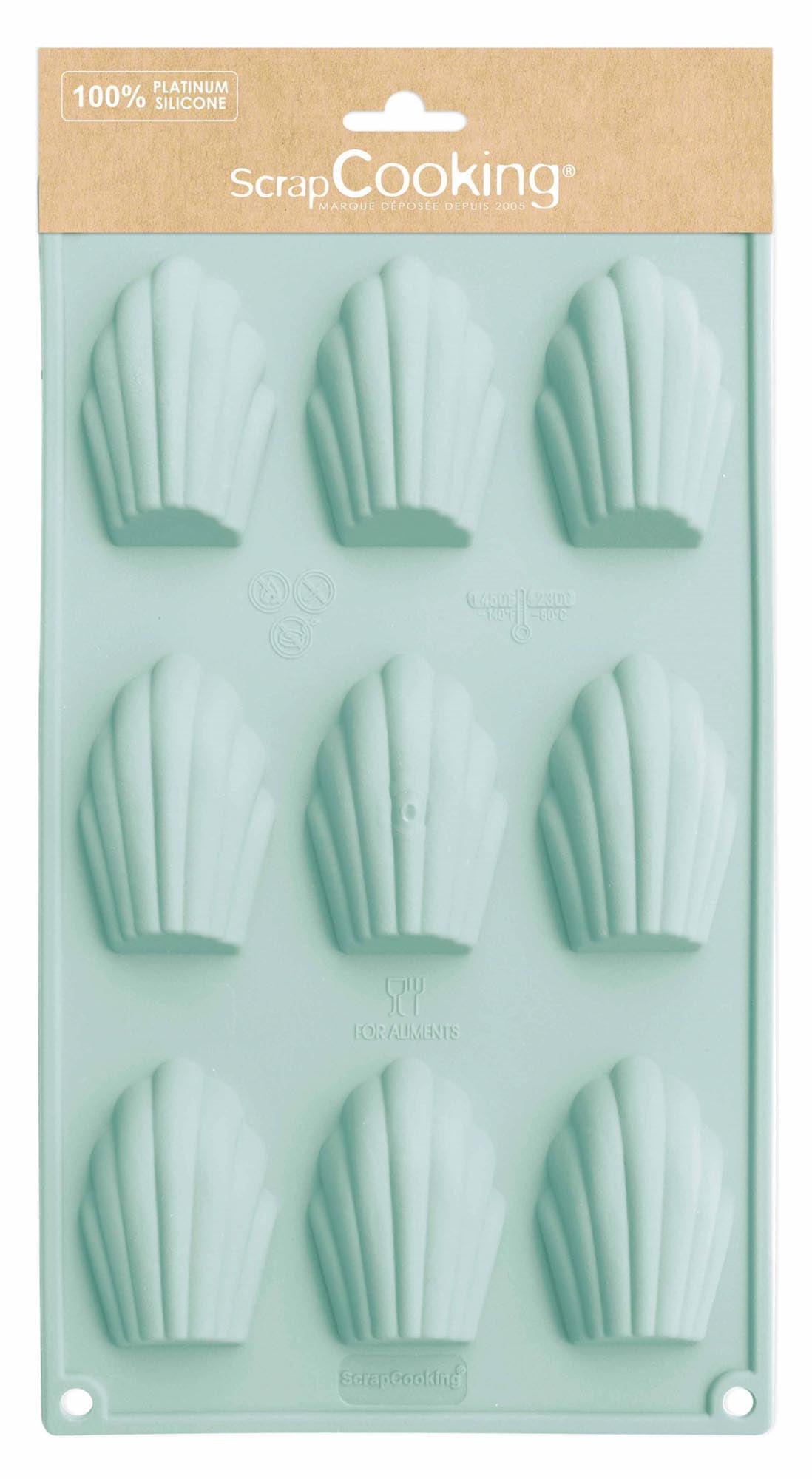 Silikonbackform für 9 Madeleines in Grün präsentiert im Onlineshop von KAQTU Design AG. Backform / Backblech ist von Scrap Cooking
