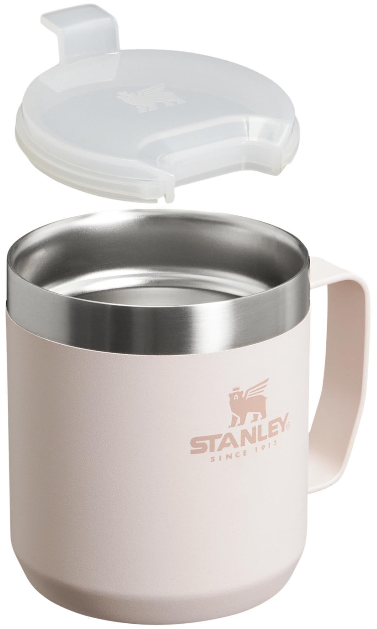 Stanley Everyday Camp Mug 0.35l in Rose Quartz: Robuste, isolierte Tasse für Outdoor-Abenteuer, hält Getränke warm oder kalt.