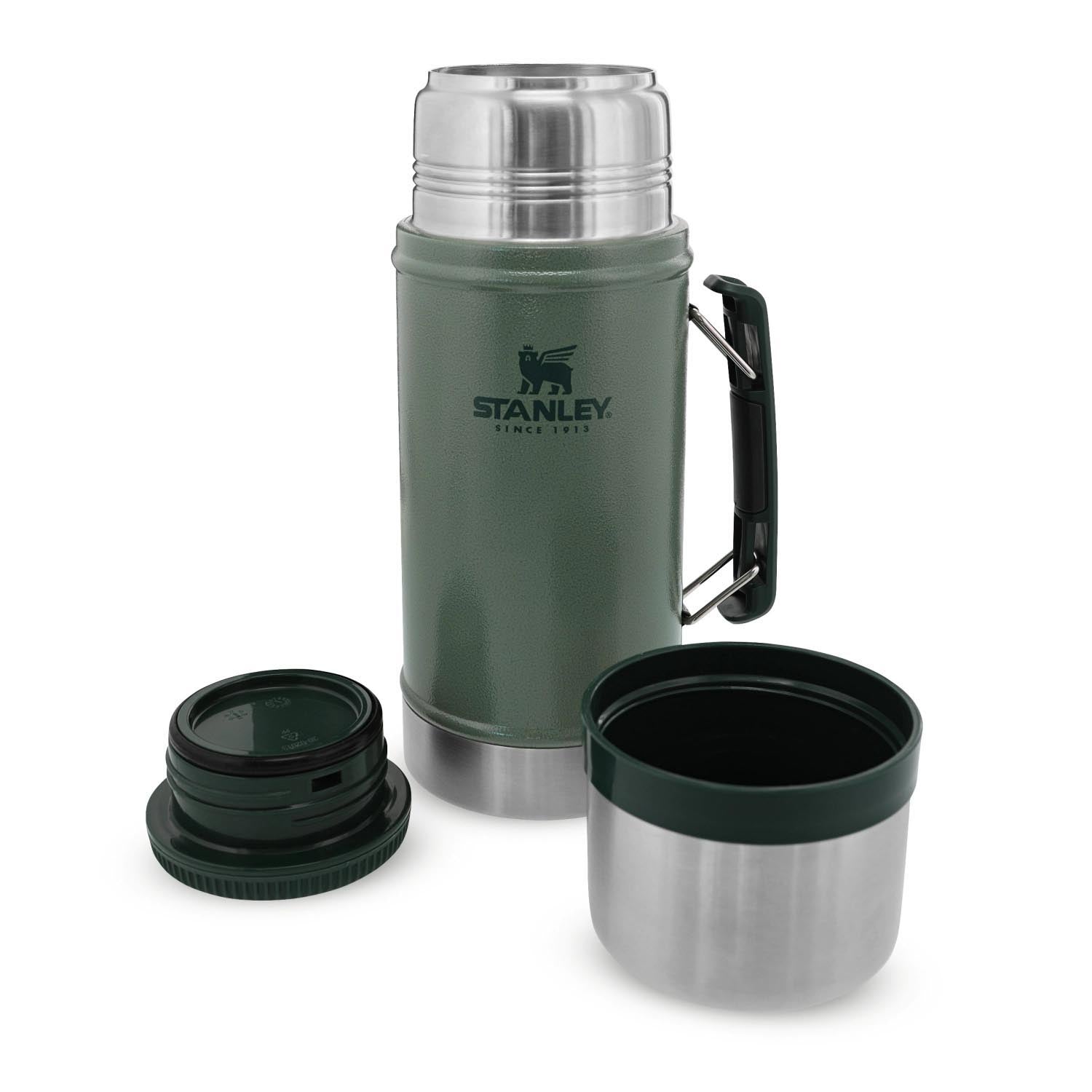 Der Stanley Legendary Food Jar 0.94l in Hammertone Green hält Speisen lange warm oder kalt, ideal für Outdoor-Abenteuer und unterwegs.