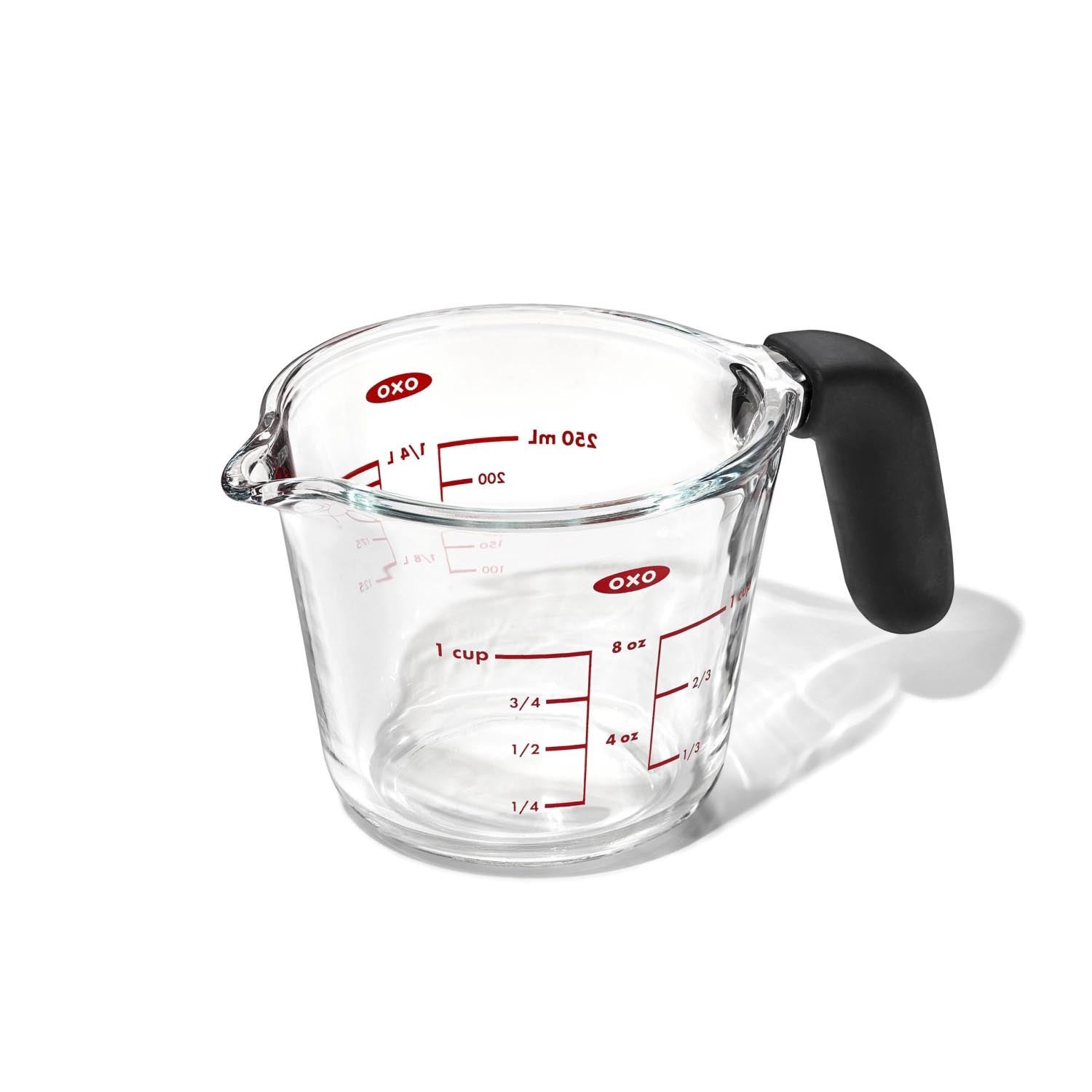 Good Grips Messbecher 250ml Glas in Transparent präsentiert im Onlineshop von KAQTU Design AG. Küchenhelfer ist von OXO