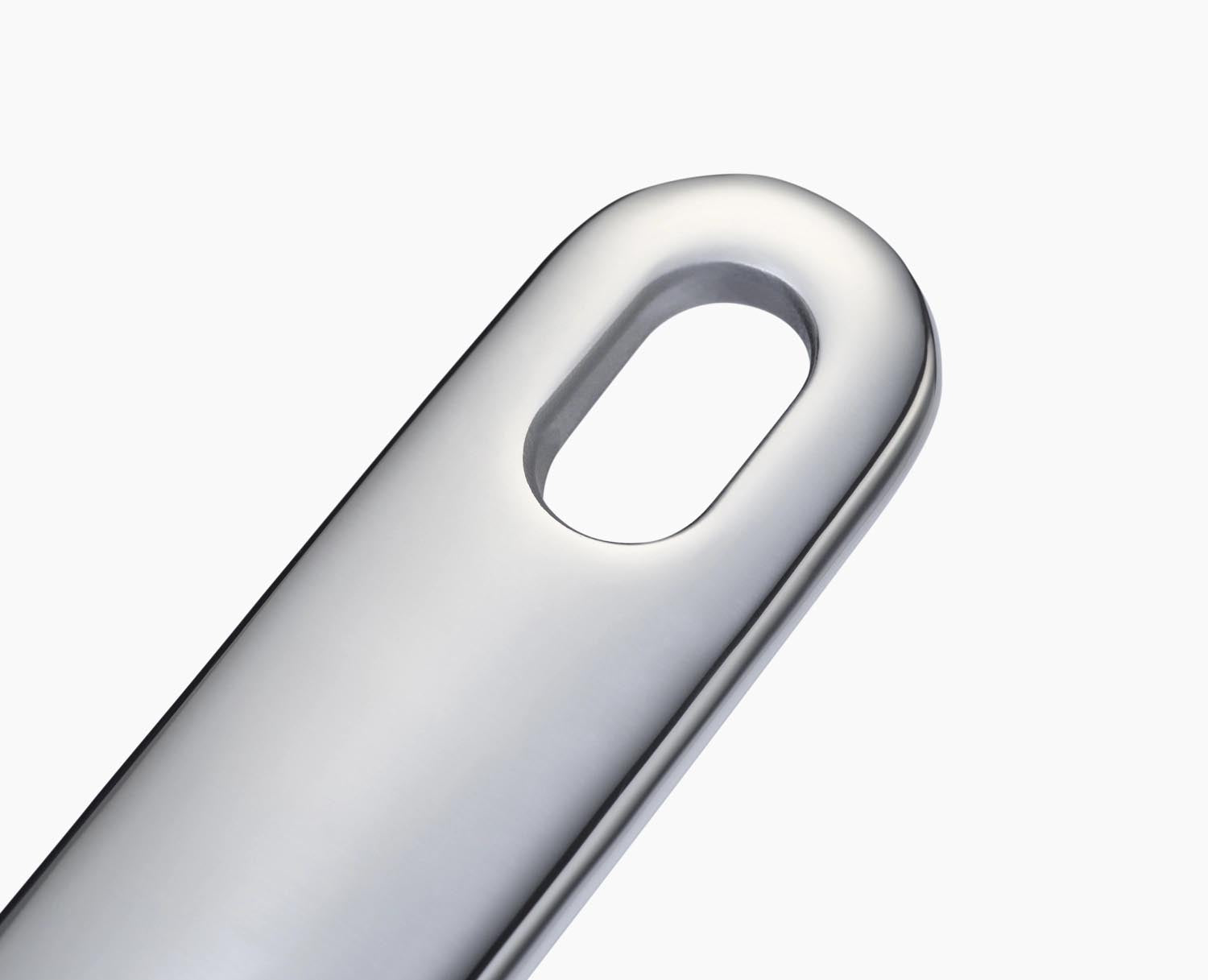 Stielkasserolle (23 cm) von Joseph Joseph mit klappbarem Griff und Deckel, ideal für platzsparendes Kochen und Aufbewahren in der Küche.