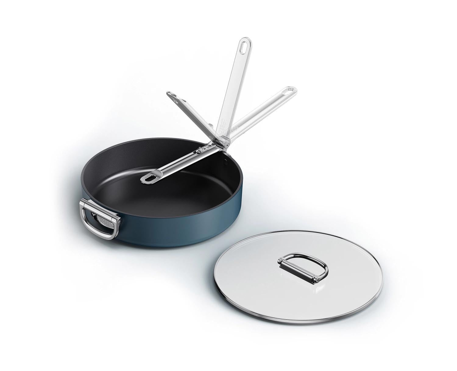 Praktische Stielkasserolle mit klappbarem Griff und Deckel, 28 cm, platzsparend und ideal für moderne Küchen.