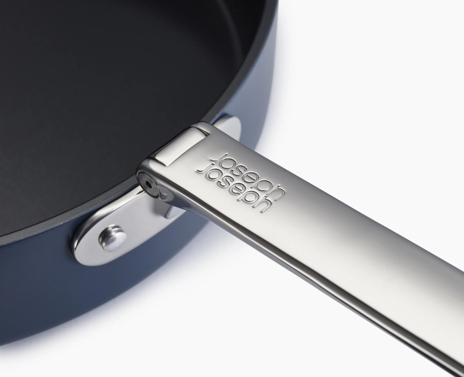 Platzsparendes 6-teiliges Kochset von Joseph Joseph mit Schutz, ideal für stilvolles Kochen und organisierte Aufbewahrung.