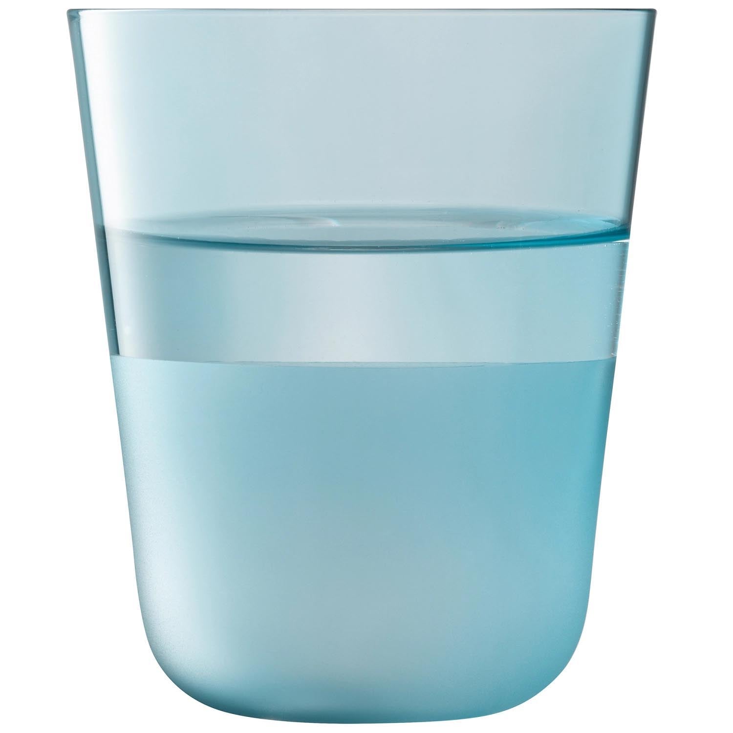 Set aus zwei stilvollen Trinkbechern von LSA, 380ml, in Sky Blau. Ideal für elegante Präsentation von Getränken.