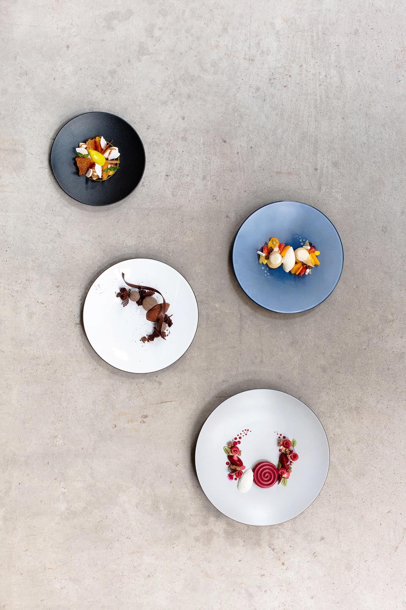 Eleganter Equinoxe Kaffeebecher von Revol, 33cl, weiss cumulus, D9cm H9.5cm, ideal für stilvollen Kaffeegenuss.