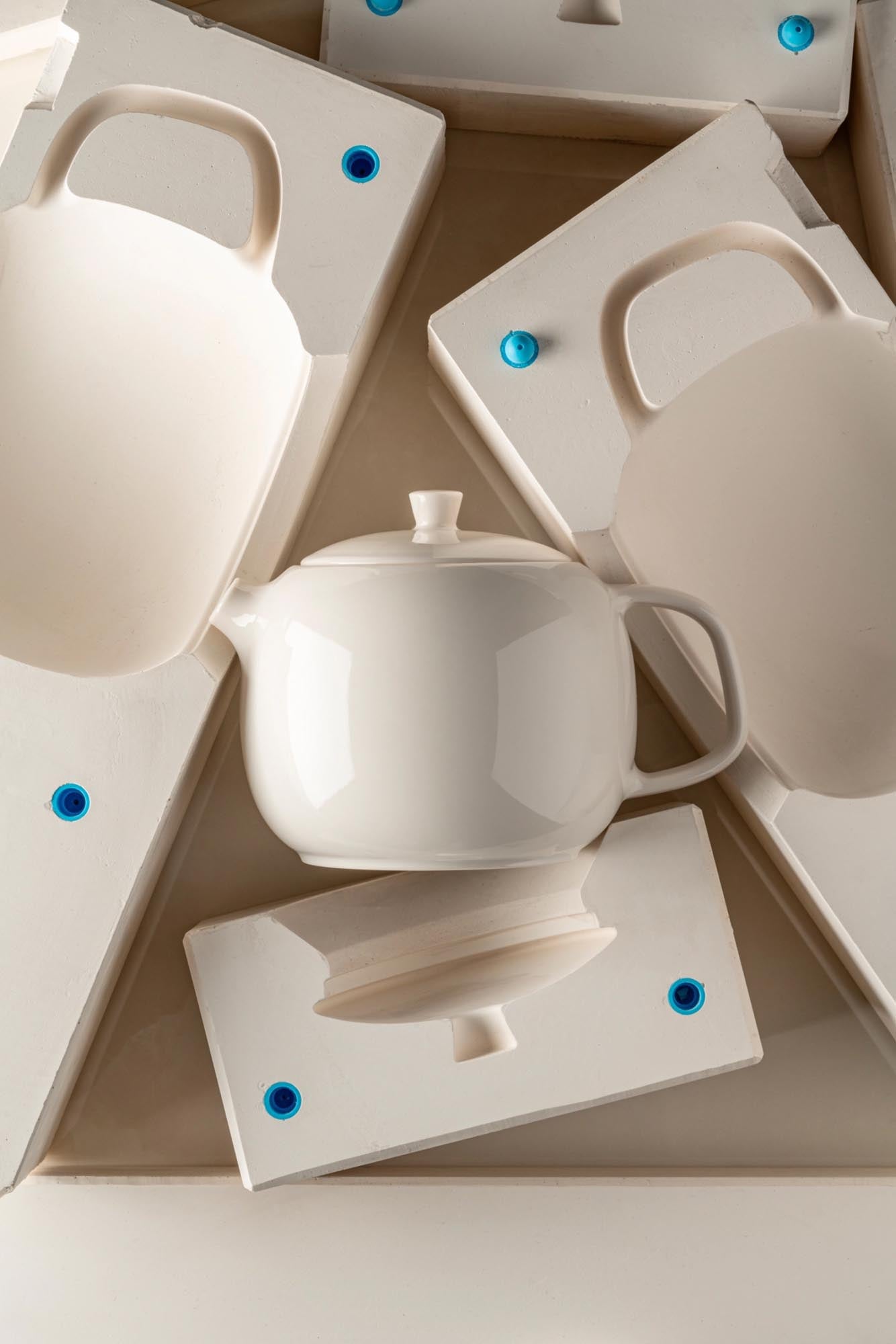 Stilvolle Schale aus Porzellan in Alabaster-Weiss, 12.6cm Ø, 5.6cm hoch, 40cl, ideal für Desserts, von Revol.