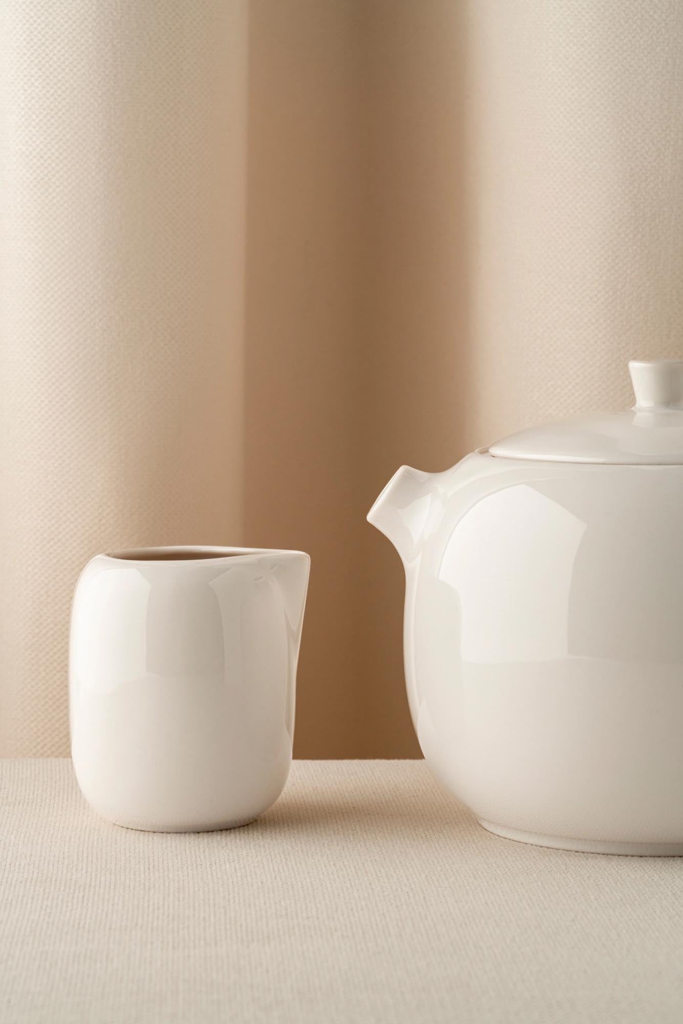 Stilvolle Zuckerdose aus hochwertigem Porzellan, 15cl, in Alabasterweiss, perfekt für elegante Tischarrangements.