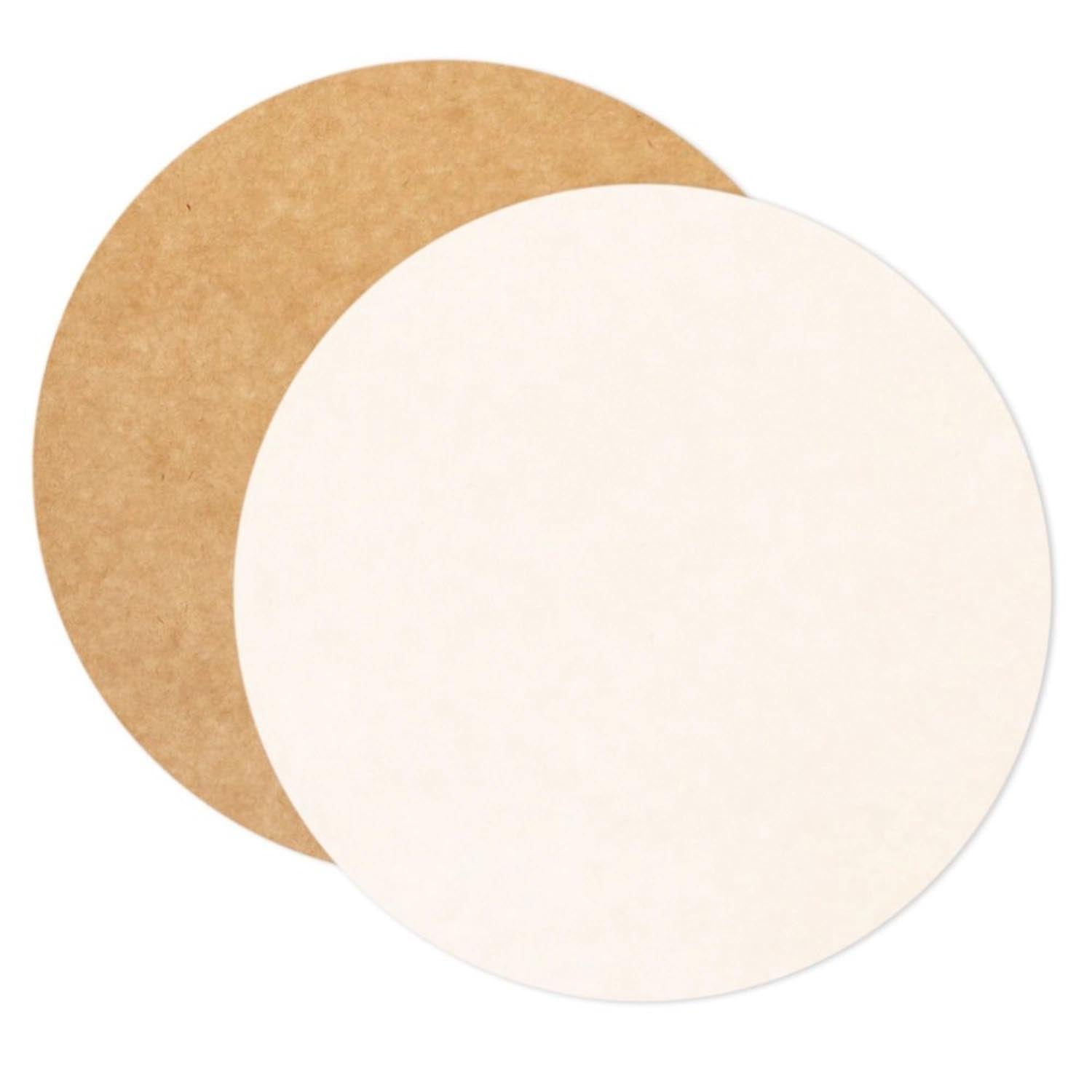 5 runde Kuchenunterlagen aus Kraftpapier, 24 cm, perfekt für nachhaltige und elegante Präsentationen von Kuchen und Gebäck.