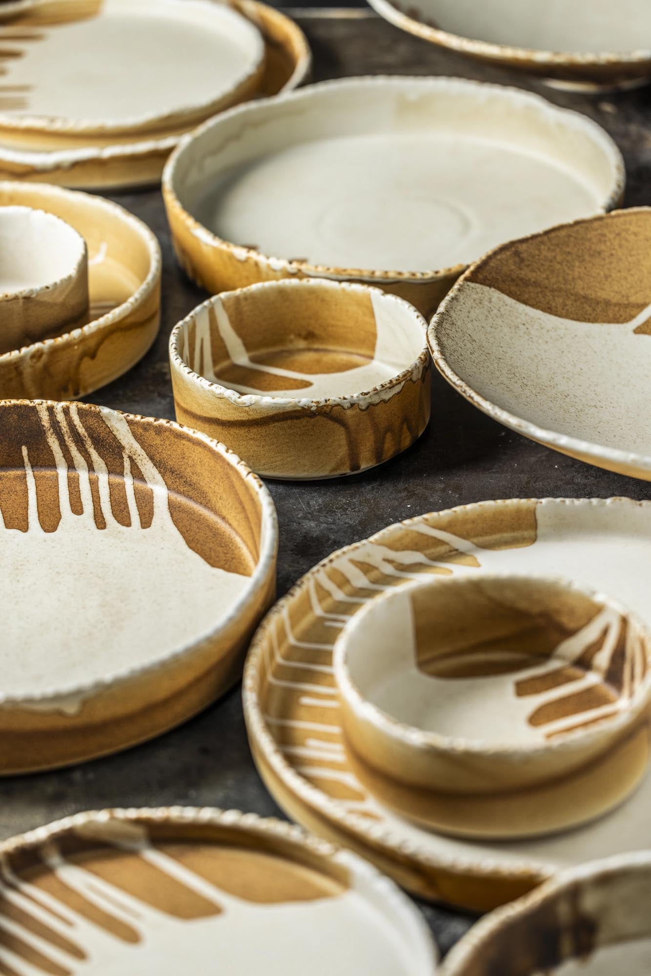 Eleganter tiefer Teller Solis von Bonna, 21 cm Durchmesser, 600 ml Volumen, ideal für Suppen, Pasta und stilvolles Servieren.