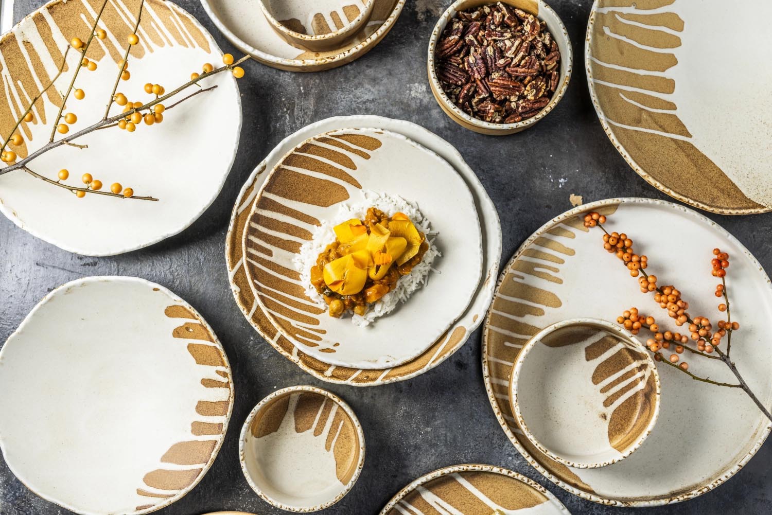 Die stapelbare Bonna Solis Schale (11 cm, 300 ml) überzeugt durch Robustheit und Vielseitigkeit, perfekt für Gastronomie und Alltag.