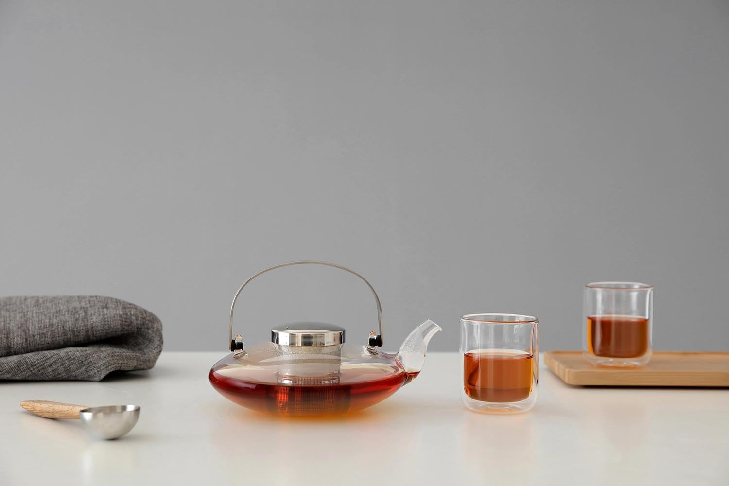 Eleganter 0.55l Teekrug aus Glas von Viva, ideal für stilvolles Teegeniessen und modernes Servieren in jeder Umgebung.