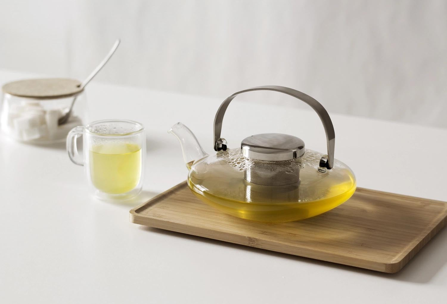 Moderner 0.55l Teekrug aus Glas von Viva, perfekt für stilvolles Teetrinken und elegantes Servieren in jedem Ambiente.