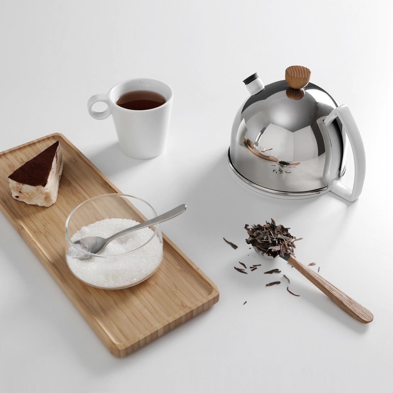 Eleganter Thomas Teekrug aus Edelstahl, 0.9l, in Silber. Ideal für stilvolles Teetrinken und modernes Design.