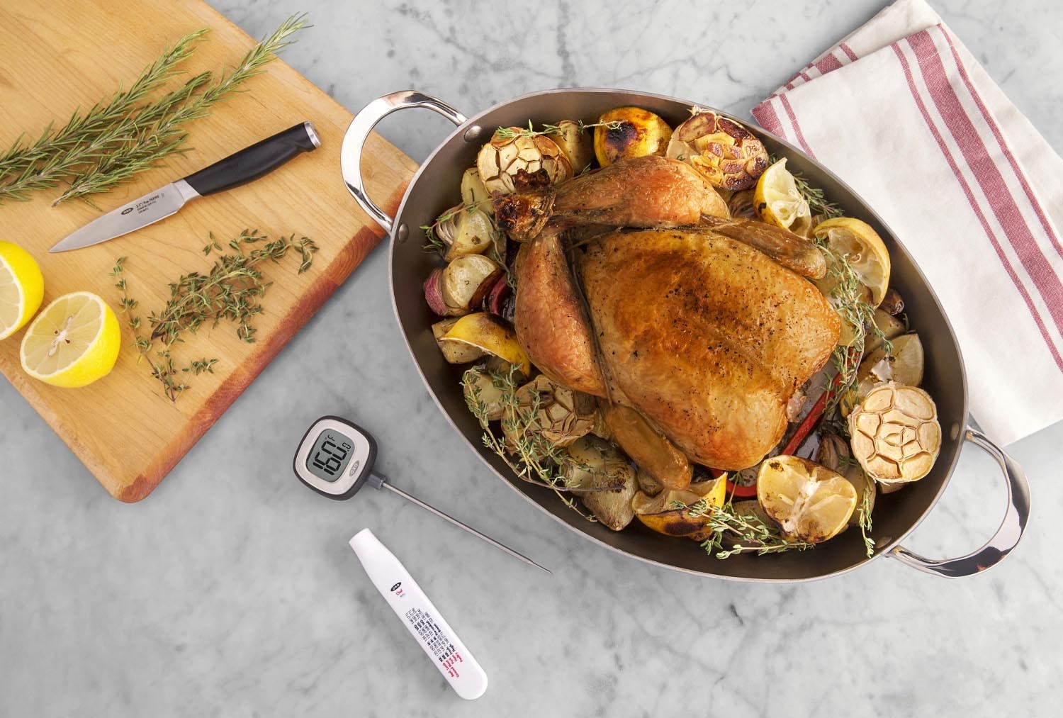 Das OXO Good Grips Digitalthermometer bietet präzise Temperaturmessung bis 90°C, perfekt für Grill und Ofen, für beste Kochergebnisse.