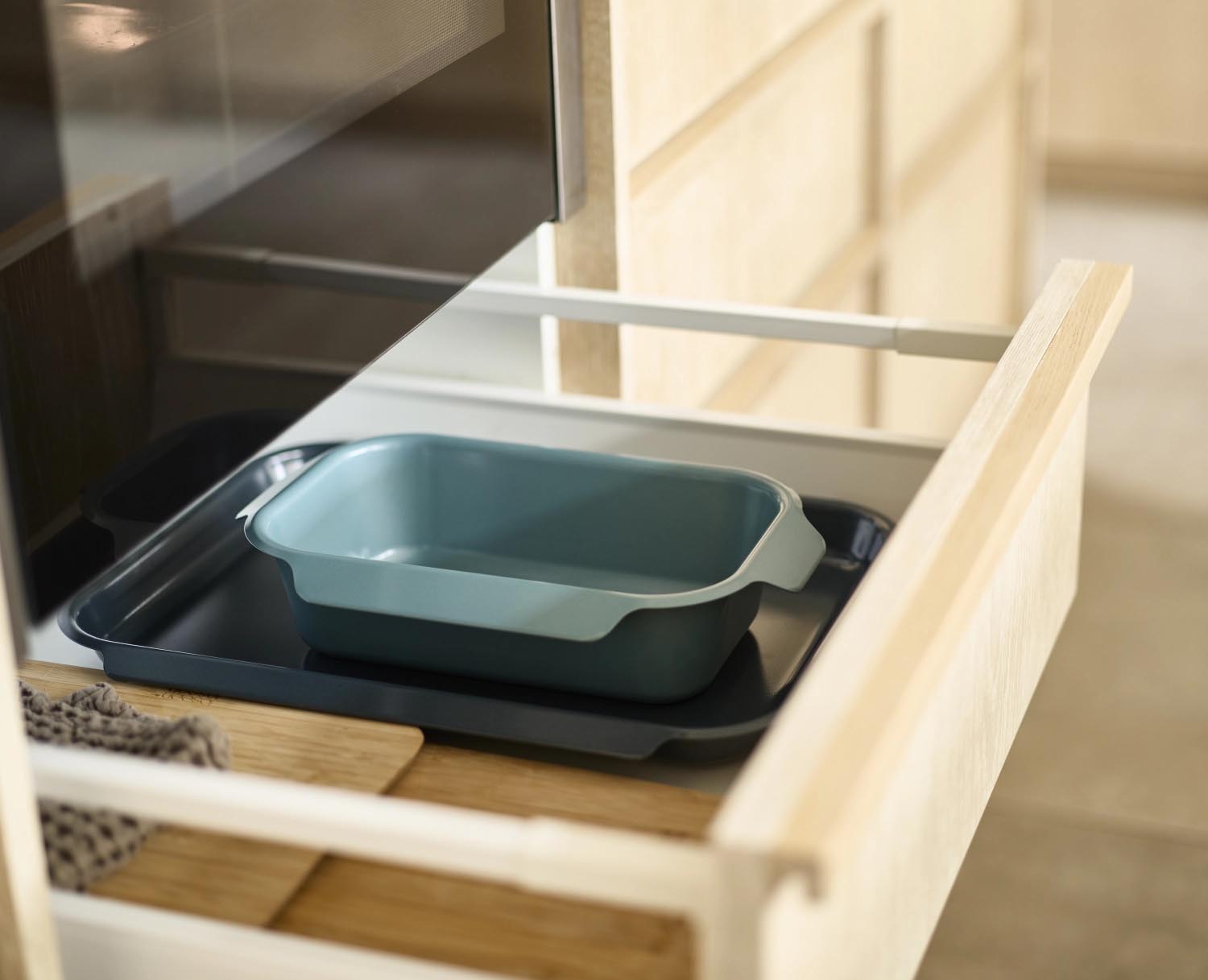 Joseph Joseph Nest Bake Backform 19x30x7cm, antihaftbeschichtet, robust, leicht zu reinigen, perfekt für Kuchen und Backliebhaber.