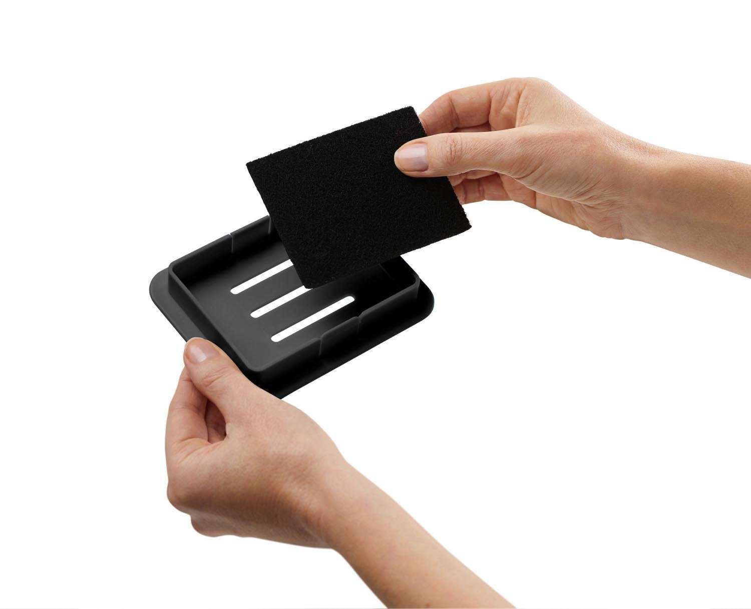 Eleganter 30L Pedaleimer aus Edelstahl von Joseph Joseph, H72cm D34cm, mit Innentasche, ideal für moderne und funktionale Haushalte.