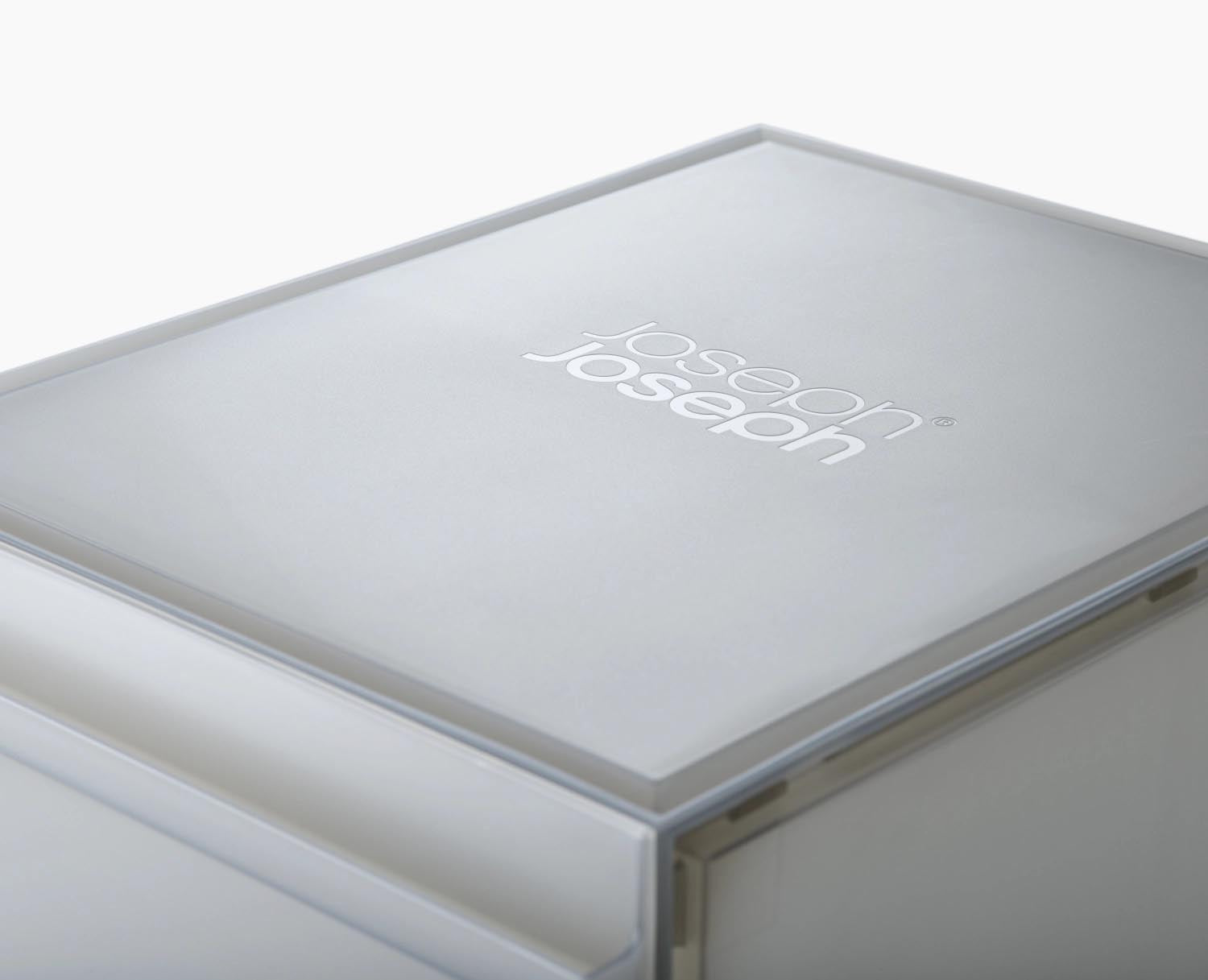 6er Set graue Schuhboxen von Joseph Joseph, stapelbar und platzsparend, Masse 22x28x36cm, ideal für eine geordnete Schuhaufbewahrung.