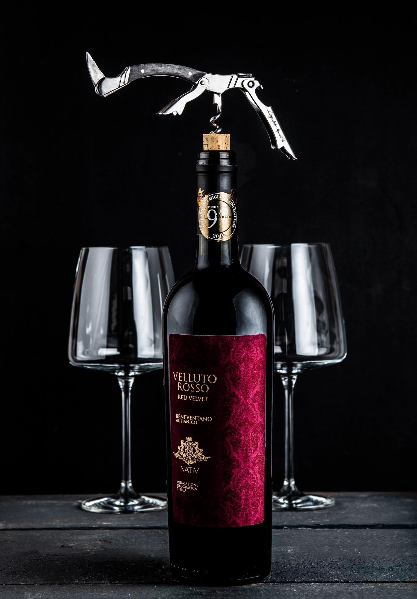 Luxuriöser Laguiole Korkenzieher mit edlem Griff aus schwarzem Ebenholz, perfekt für stilvolle Weinmomente und Kenner.