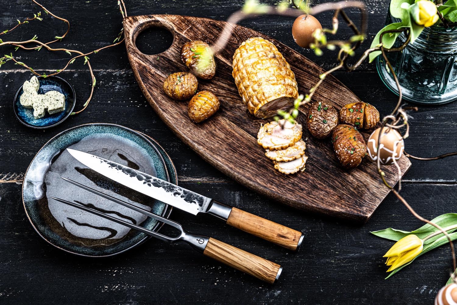 Die Olive Tranchiergabel von Forged besticht durch ihr elegantes Design, hochwertige Materialien und präzise Verarbeitung.