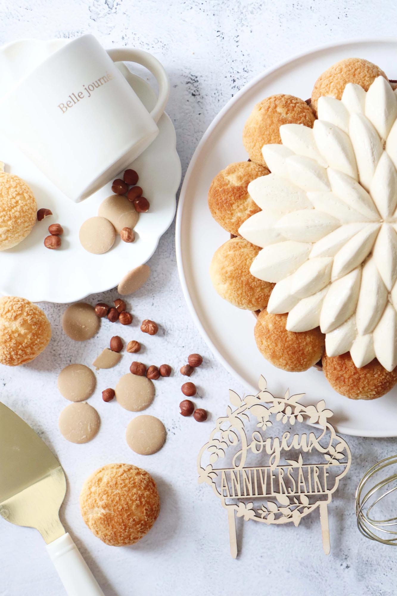 Silikon-Backform für Saint Honoré Torten, 20 cm, perfekt für kreative Designs und gleichmässige Backergebnisse.