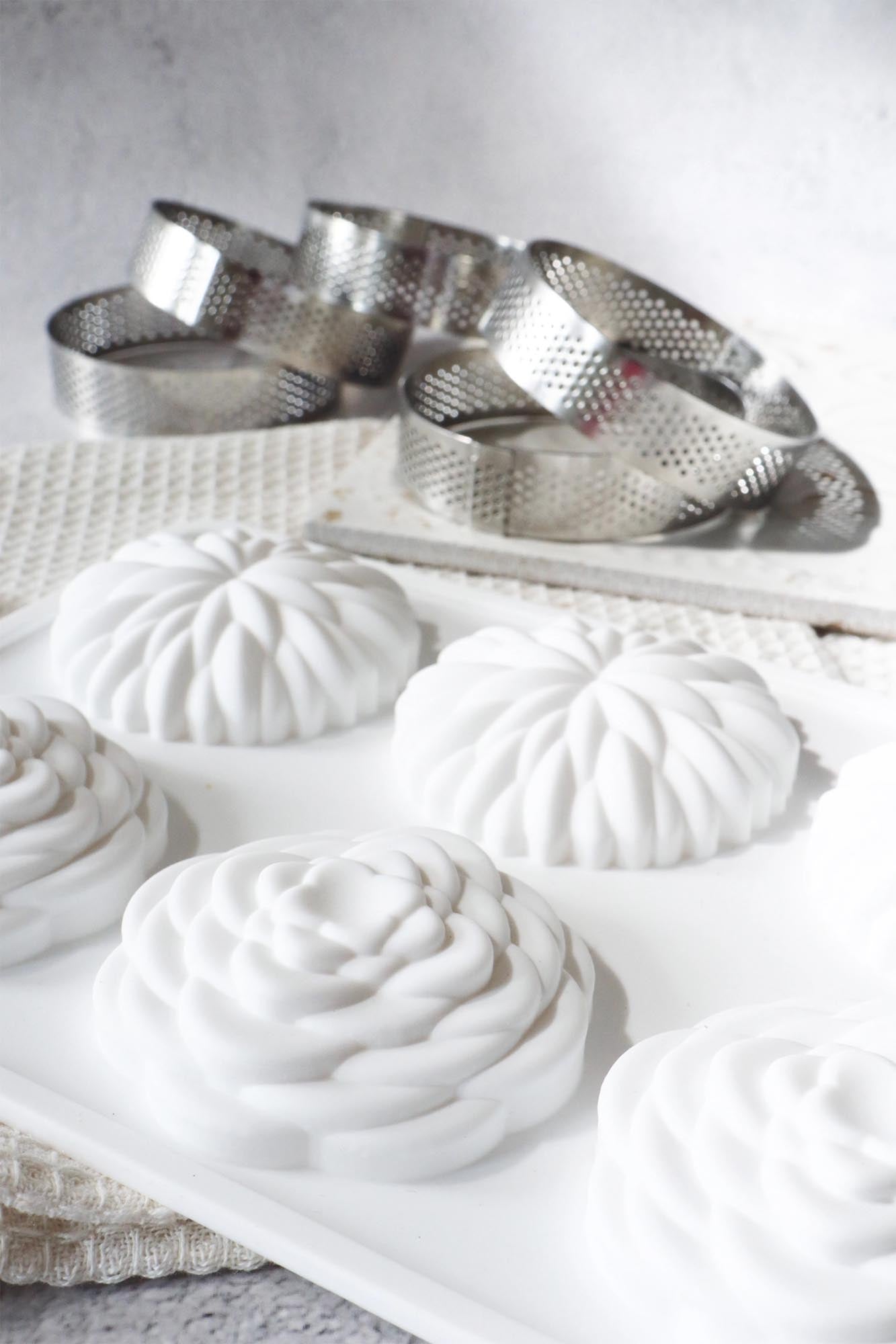 Set aus 4 Silikonformen für Saint-Honoré, 7 cm, perfekt für kreative Desserts und Backprojekte, von Scrap Cooking.