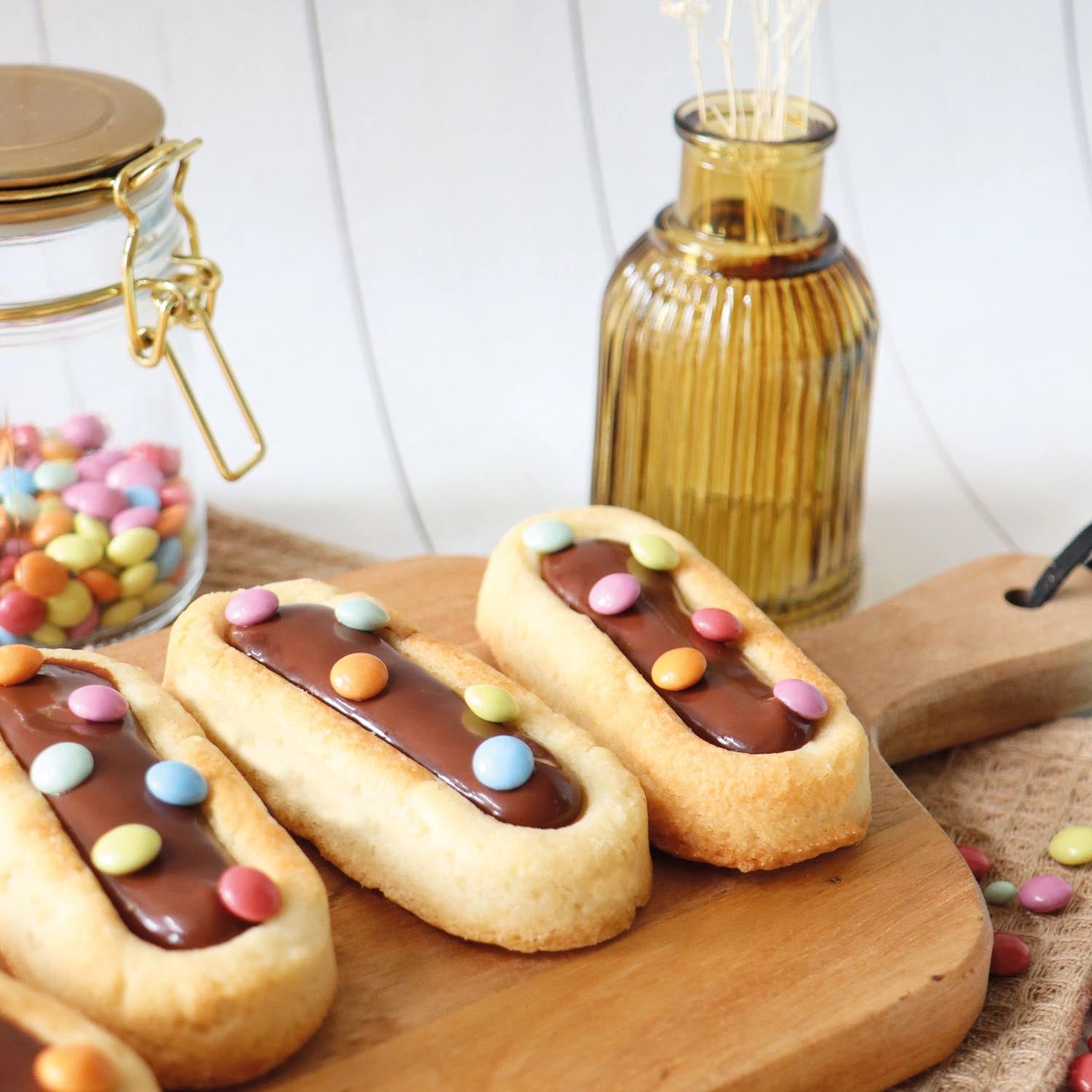 Hochwertige Silikonform für 6 Löffelbiskuits, ideal für Backideen. Antihaftend, robust und leicht zu reinigen.