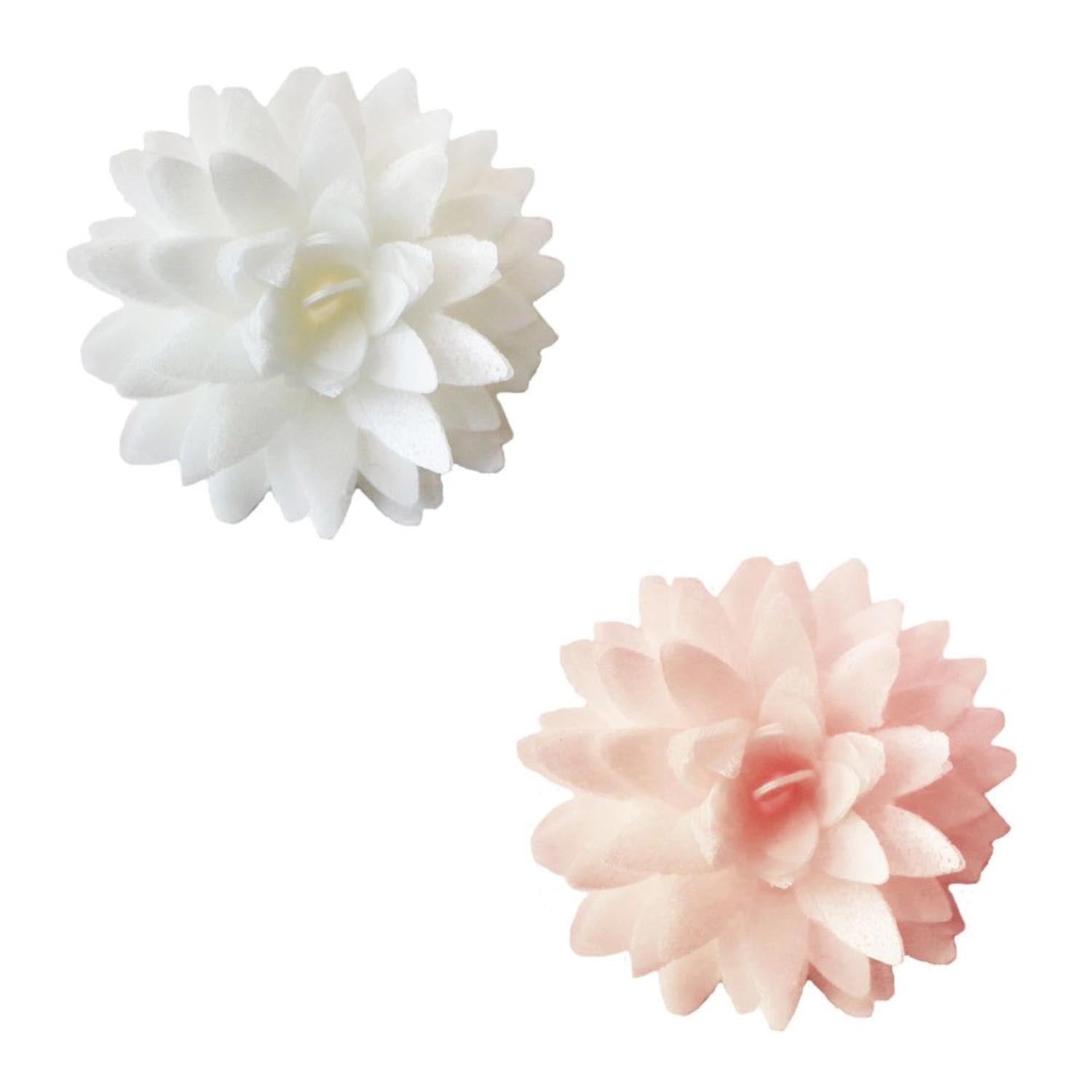 Essbare Dahlien aus Esspapier in Weiss und Rosa, 5er Set, ideal für kreative Tortendekorationen und Backprojekte.