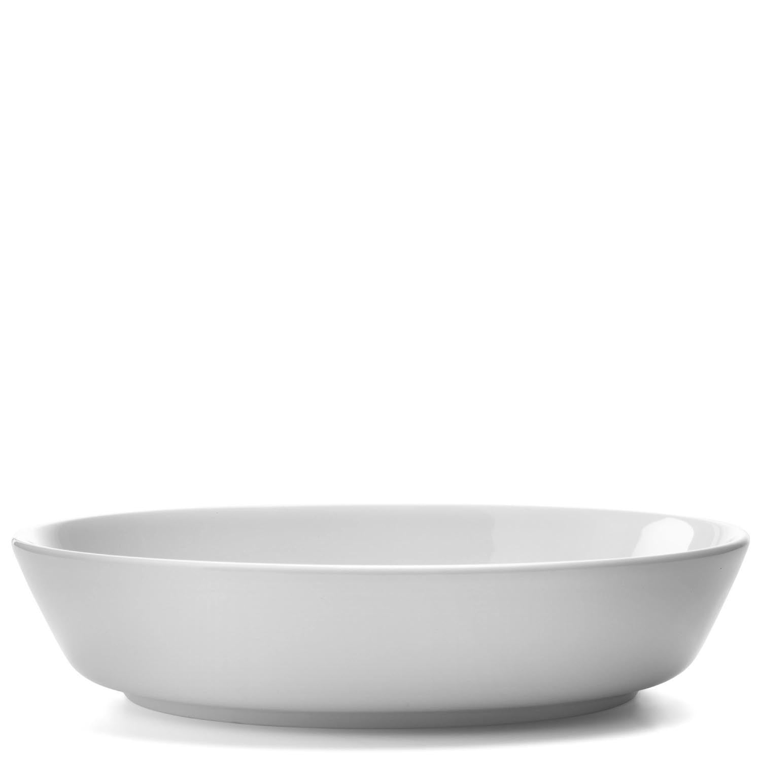 Set aus zwei tiefen Tellern (20 cm) von LSA, gefertigt aus edlem weissen Porzellan, perfekt für elegante Tischarrangements.