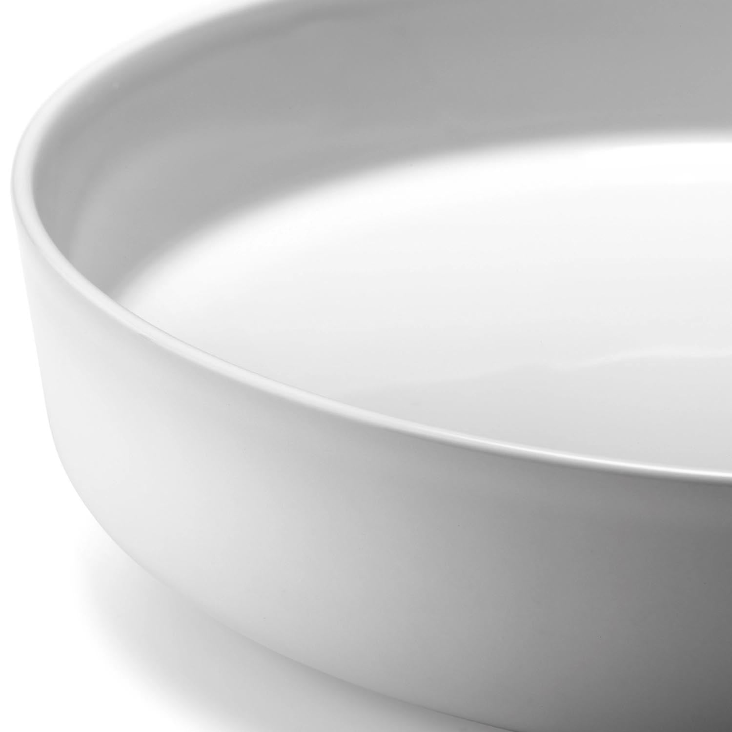 Elegante weisse Glasschale von LSA, 30 cm Durchmesser, ideal für stilvolle Dekoration und vielseitige Präsentationen.