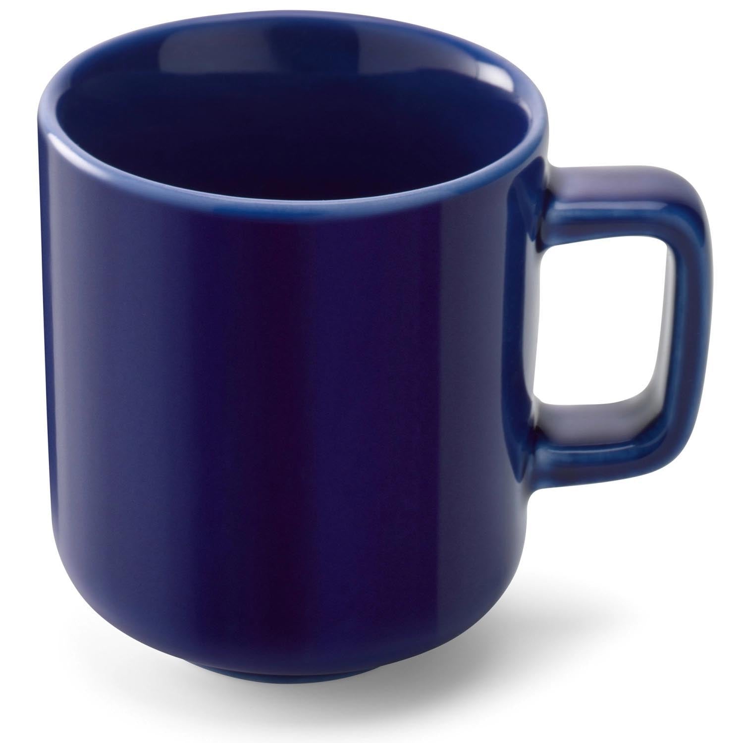 Set aus zwei kobaltblauen Espressotassen von LSA, 75ml, aus edlem Glas. Ideal für eleganten und stilvollen Kaffeegenuss.