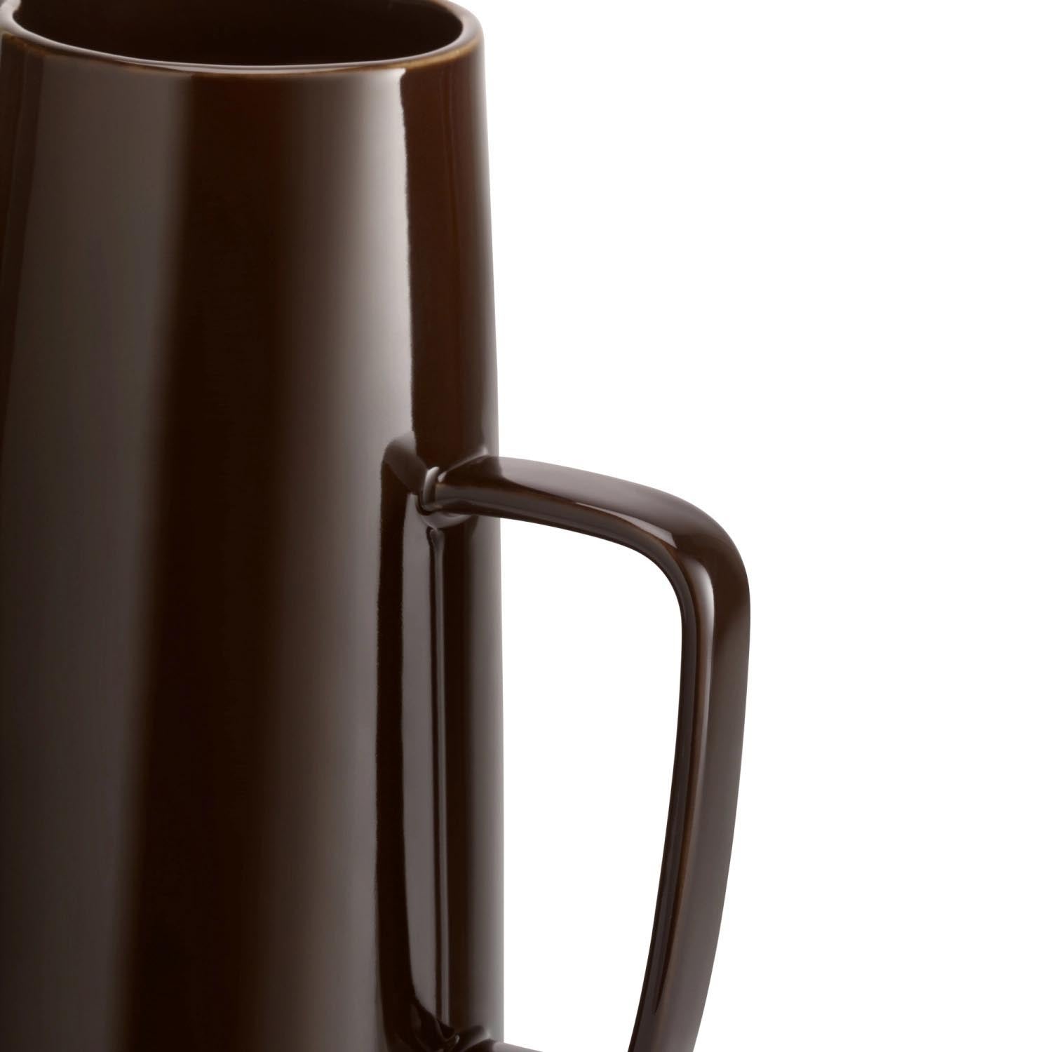 Eleganter Glaskrug in Mocha-Ton, 1.4l Fassungsvermögen, ideal für stilvolles Servieren und Präsentieren von Getränken.