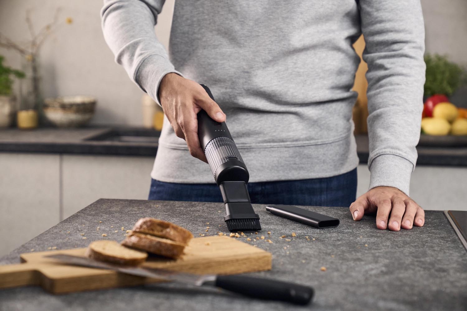 Der kabellose Xtend Handstaubsauger von Zwilling, ohne Akku, sorgt für eine flexible und gründliche Reinigung in Ihrem Zuhause.