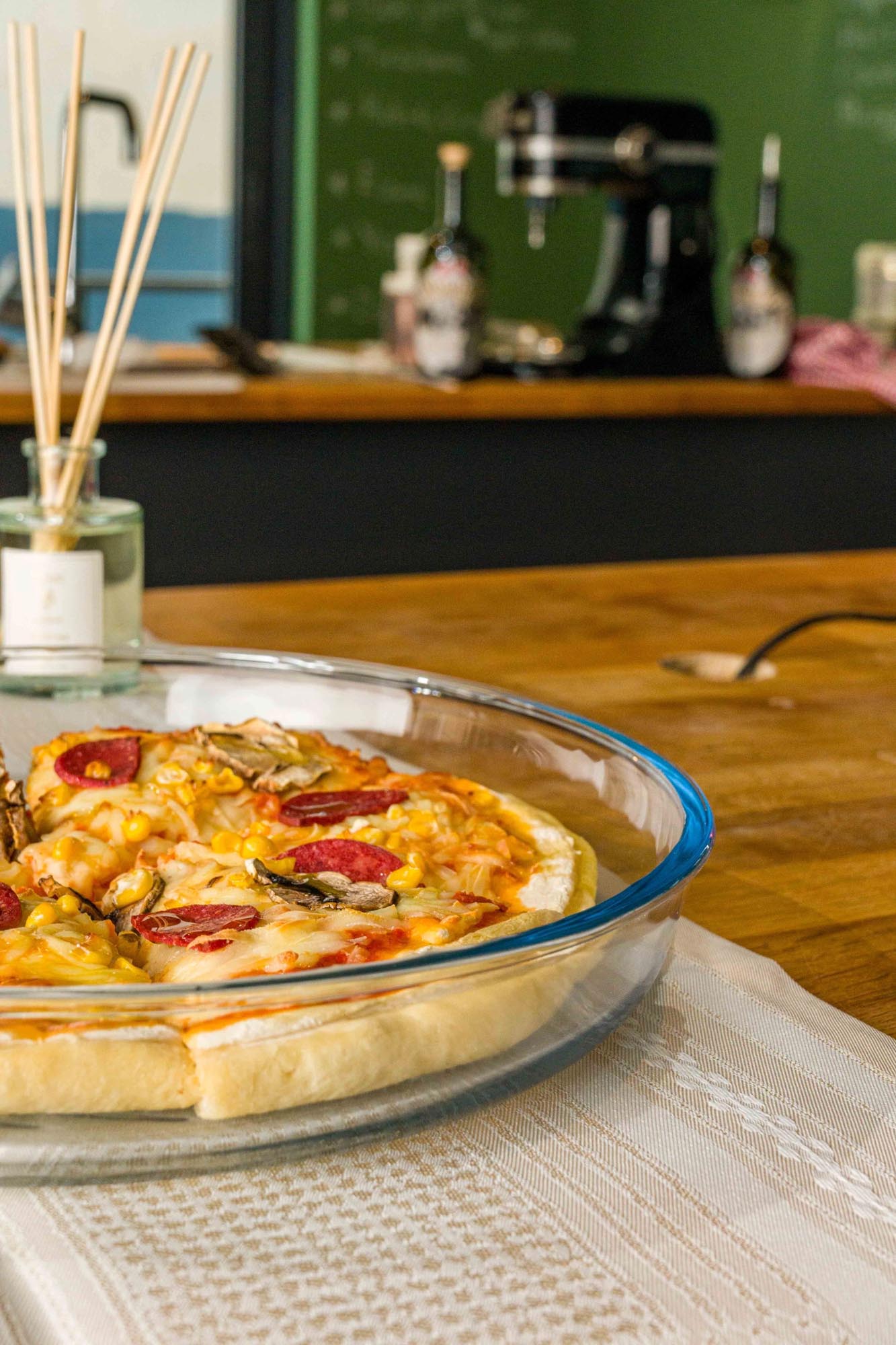 Entdecken Sie die runde 32 cm Auflaufform von Borart – ideal für köstliche Aufläufe, hitzebeständig und stilvoll für jede Küche.