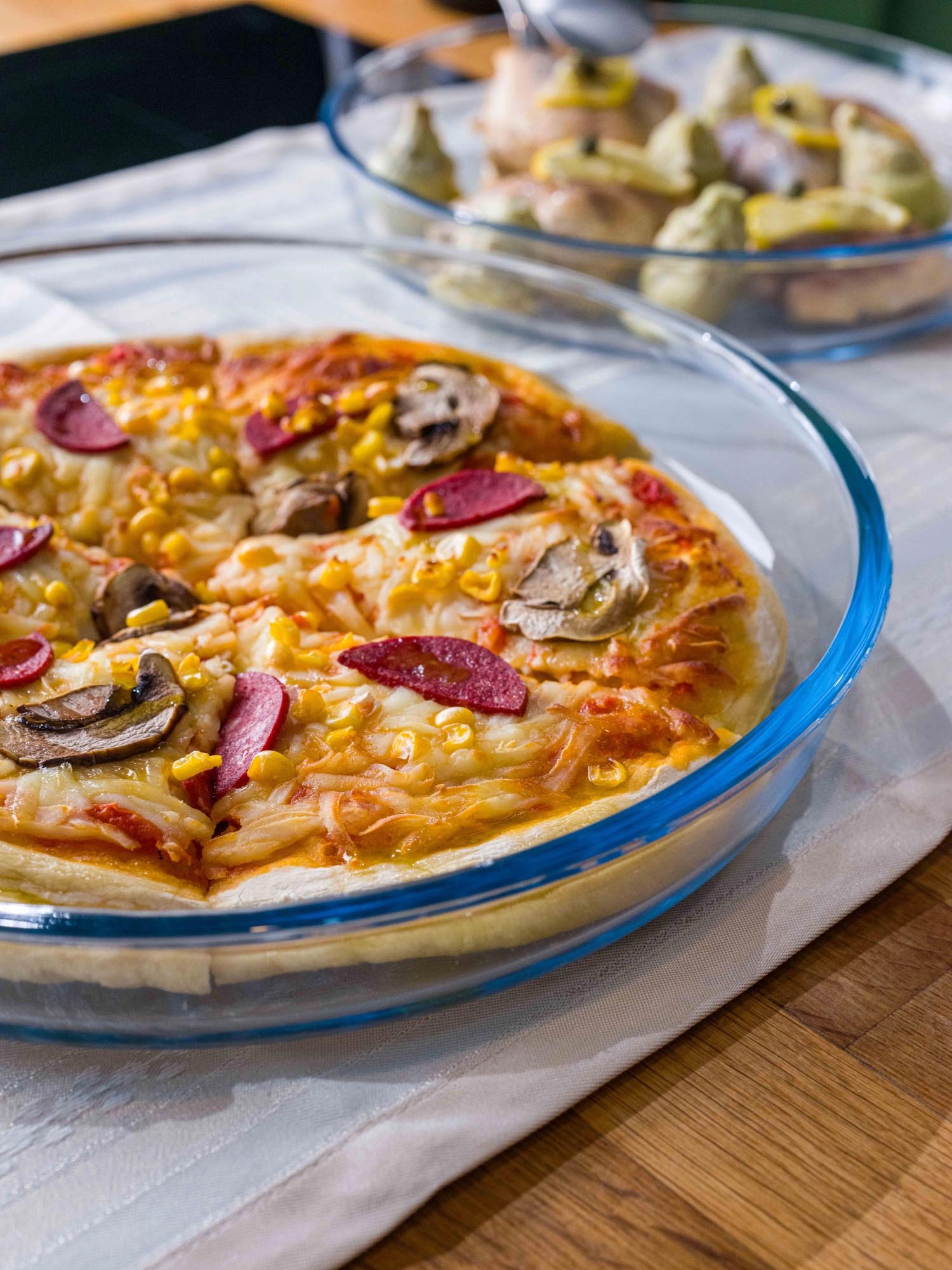 Runde Borart Auflaufform, 32 cm, perfekt für Backen und Servieren, robust, stilvoll und vielseitig einsetzbar.