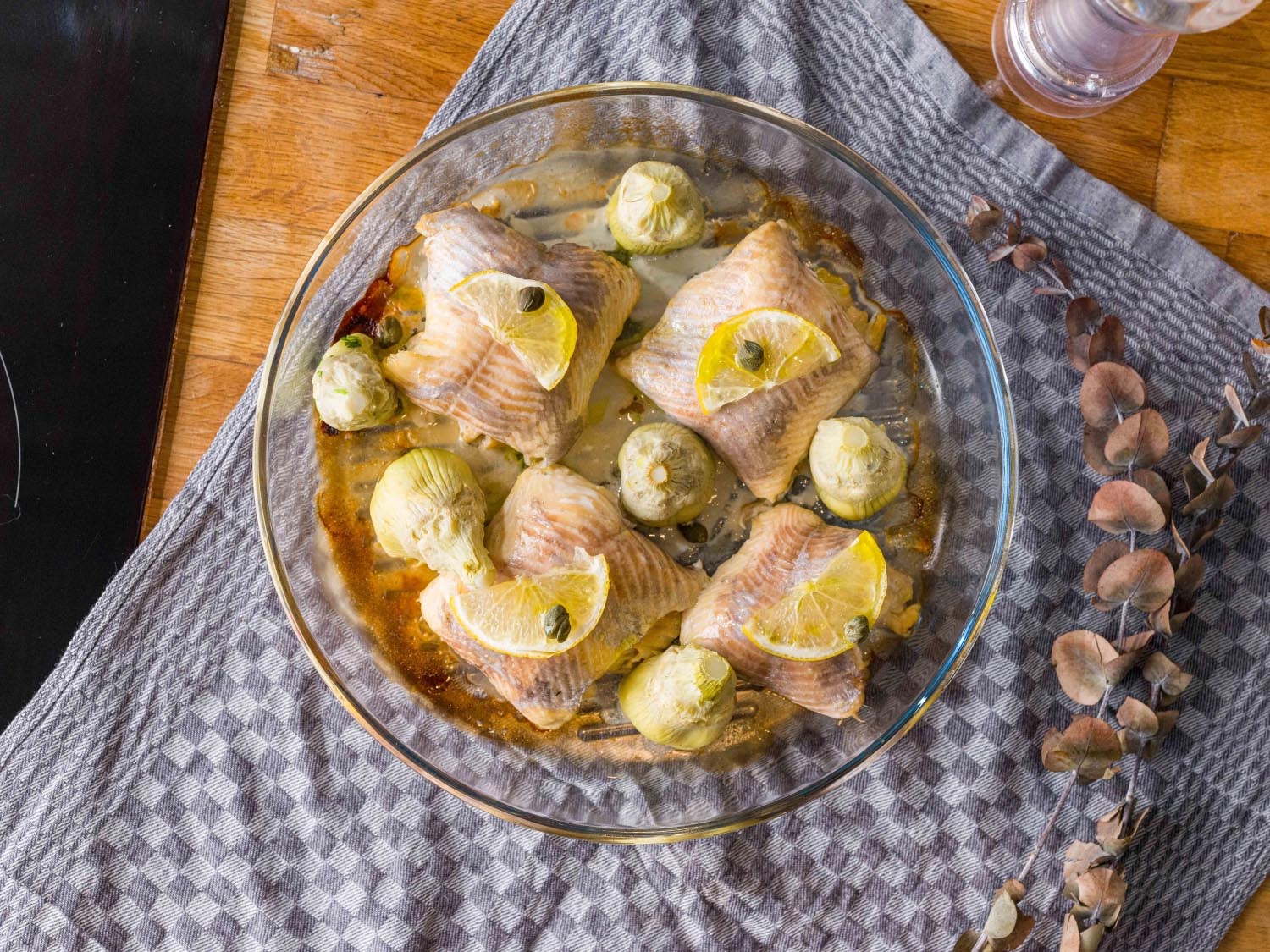 Runde Borart Auflaufform, 26 cm, perfekt für Backen und Servieren, robust, stilvoll und vielseitig einsetzbar.