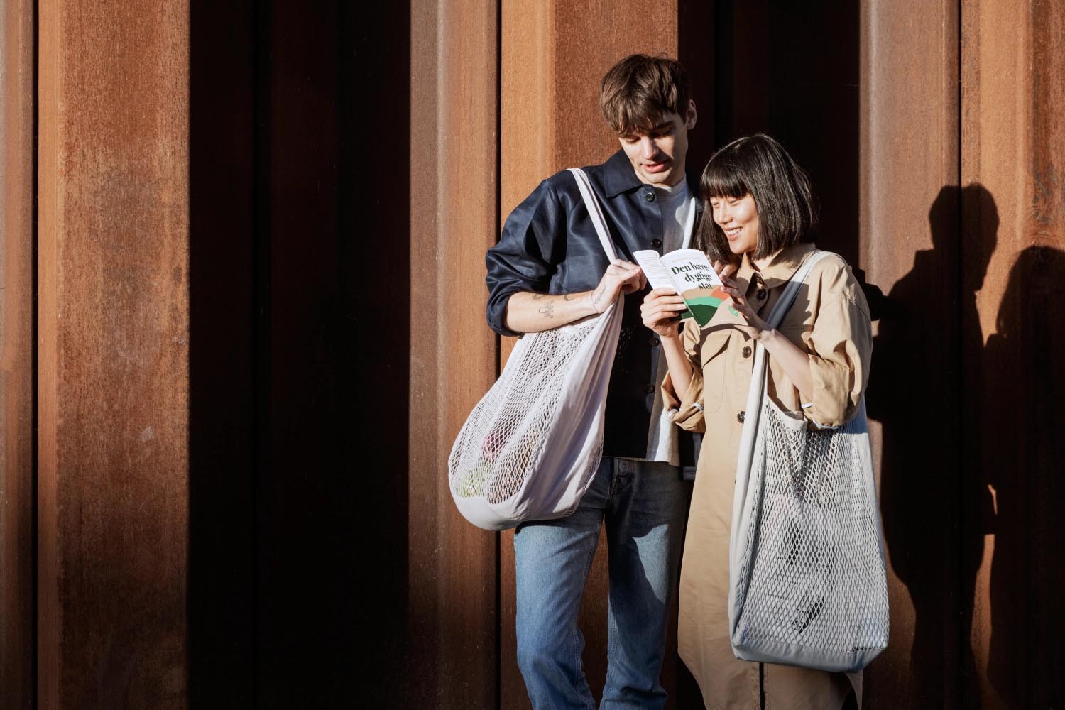 Stilvolle Netztasche aus Bio-Baumwolle in Dusty Lavendel, 44x15x45cm, ideal für Einkäufe und nachhaltige Nutzung im Alltag.