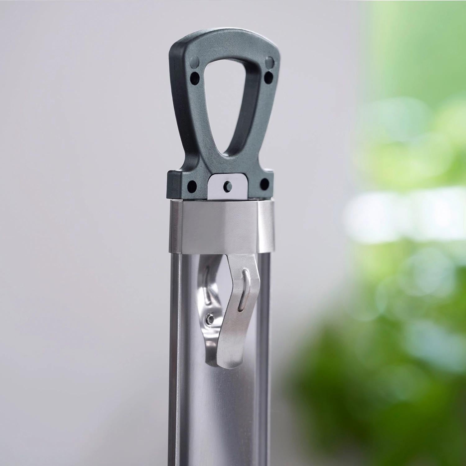 Präzises Zuckerthermometer von Westmark, ideal für exakte Temperaturmessungen beim Kochen und Zubereiten von Süssspeisen.