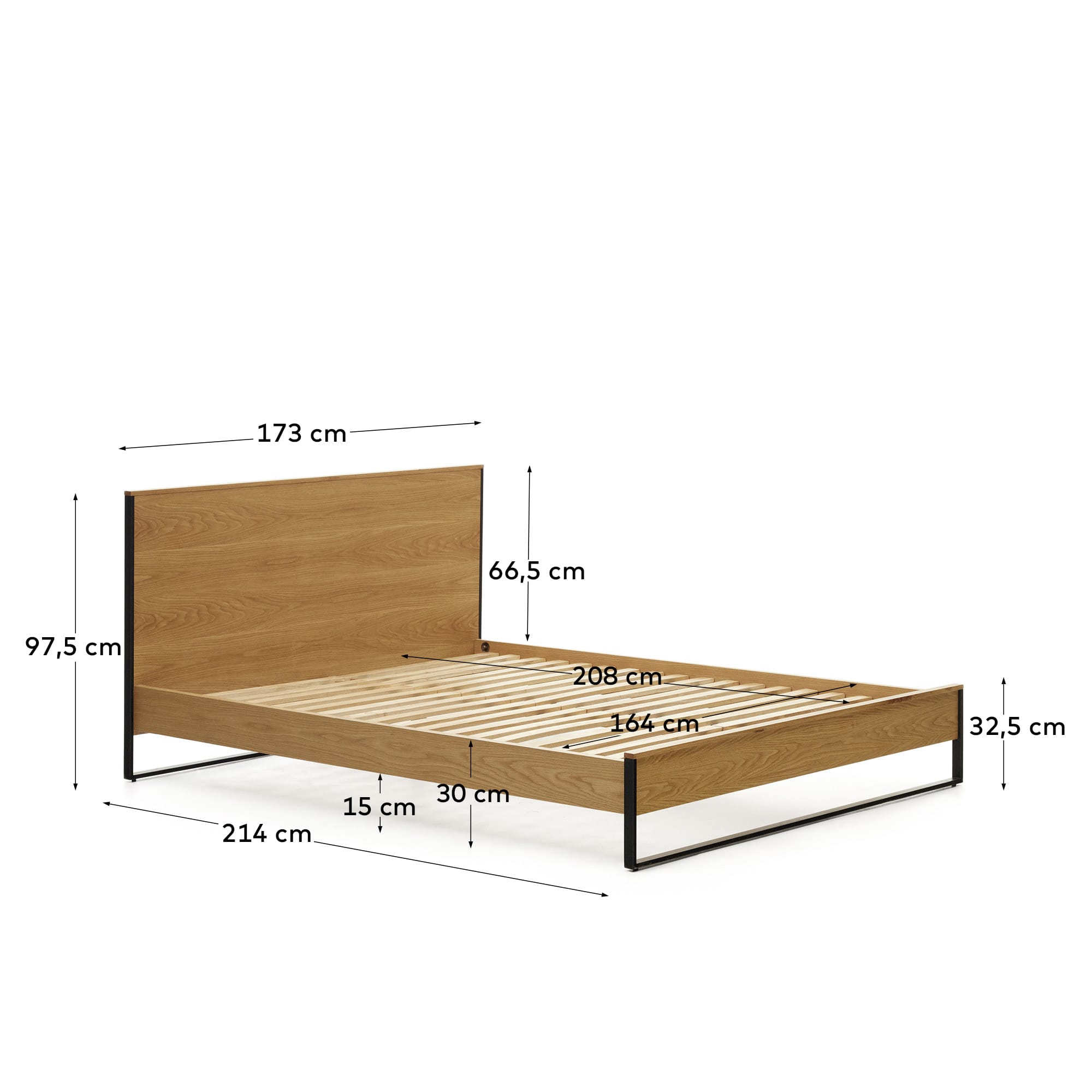Entdecken Sie das Taiana Bett von Kave Home: 160x200 cm, Eichenfurnier und robuste Stahlbeine in stilvollem Schwarz – perfekt für zeitgemäße Schlafzimmer.