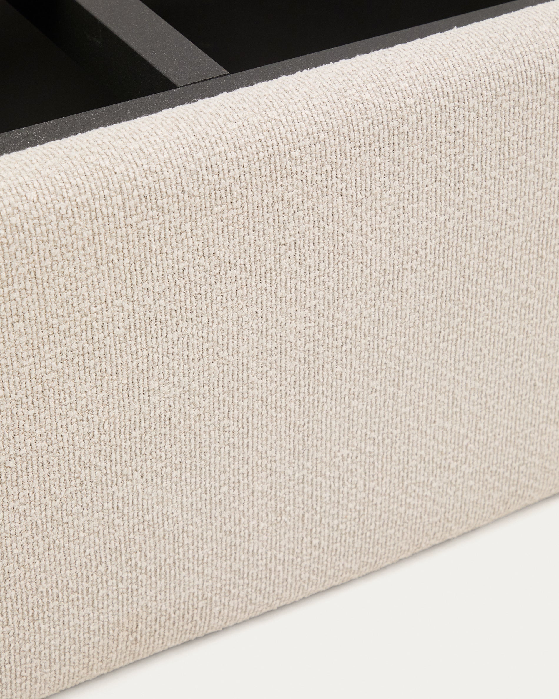 Abziehbares, aufklappbares Bett mit Stauraum Nelzi für Matratzengröße 90 x 200 cm in ecrufarbener Chenille, 100 % FSC in Ecru präsentiert im Onlineshop von KAQTU Design AG. Bett ist von Kave Home