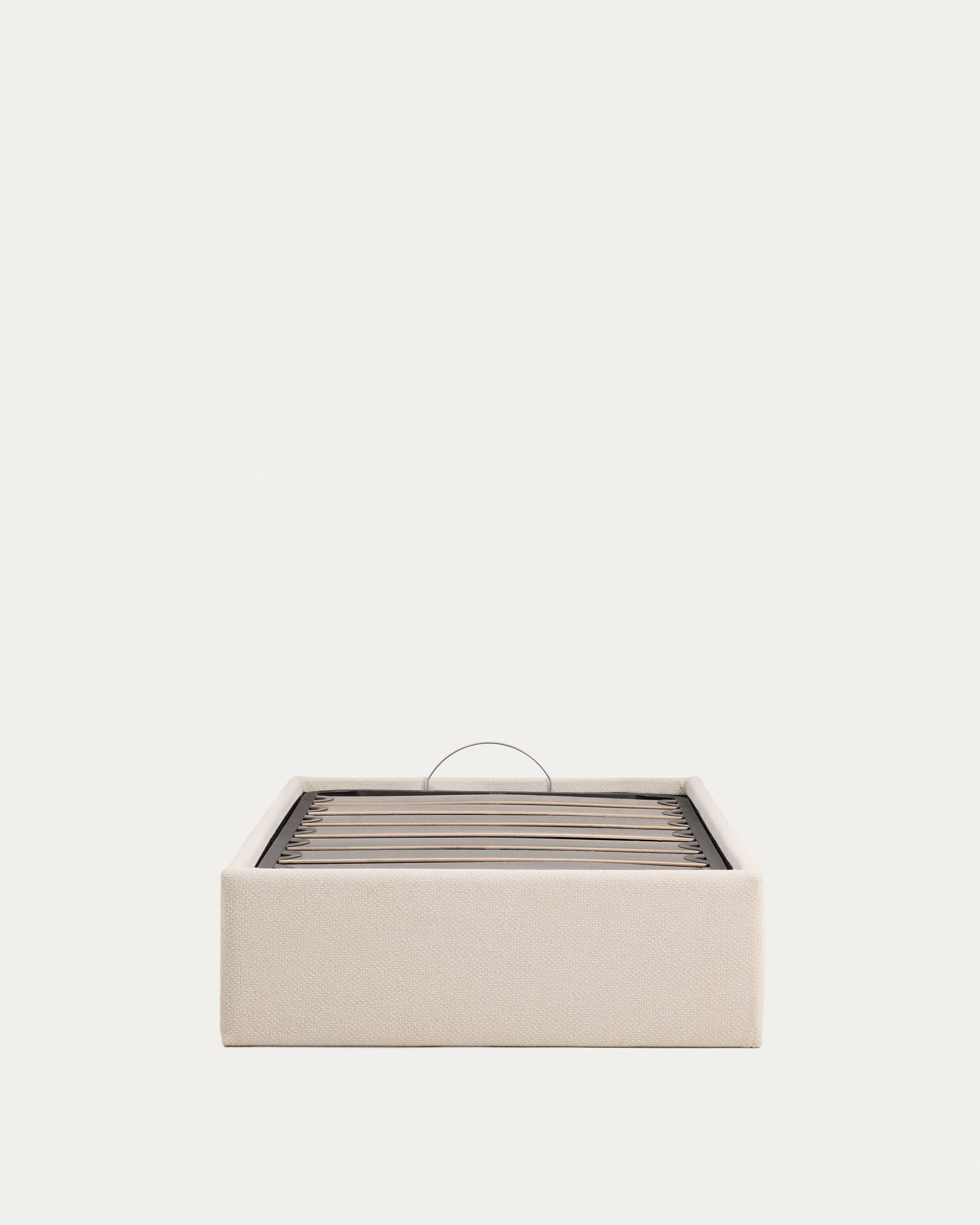 Abziehbares, aufklappbares Bett mit Stauraum Nelzi für Matratzengröße 90 x 200 cm in ecrufarbener Chenille, 100 % FSC in Ecru präsentiert im Onlineshop von KAQTU Design AG. Bett ist von Kave Home