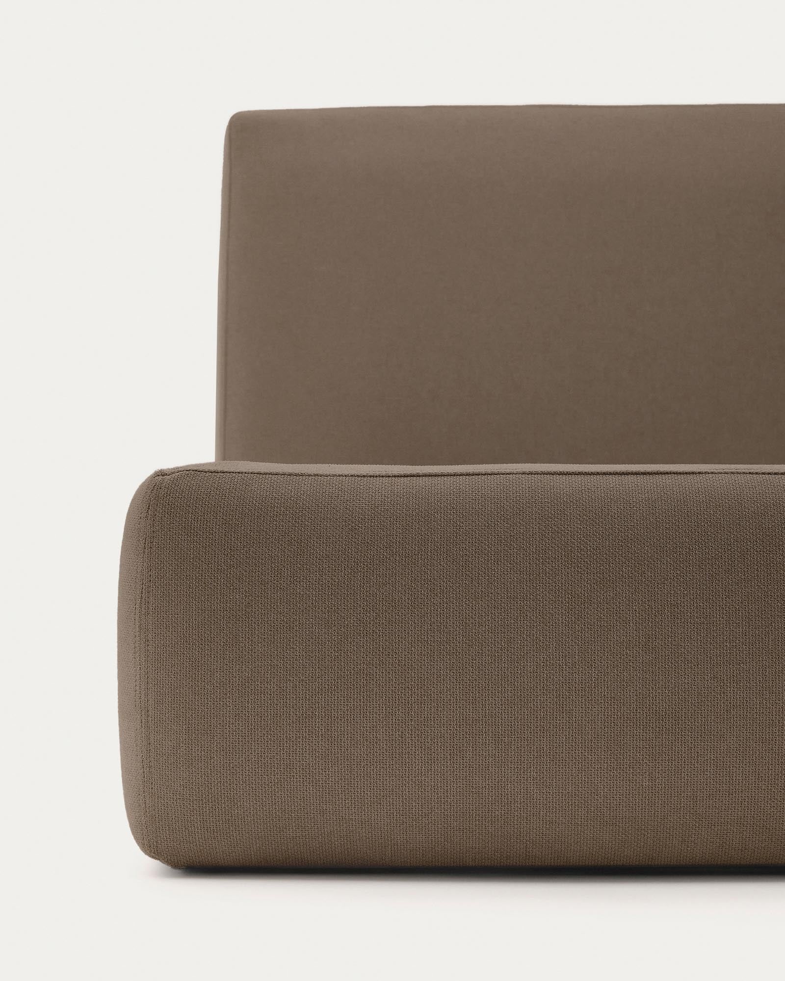 Modernes abziehbares Bett Blok in elegantem Braun, geeignet für 160 x 200 cm Matratzen, umweltfreundlich mit FSC Mix Credit von Kave Home.