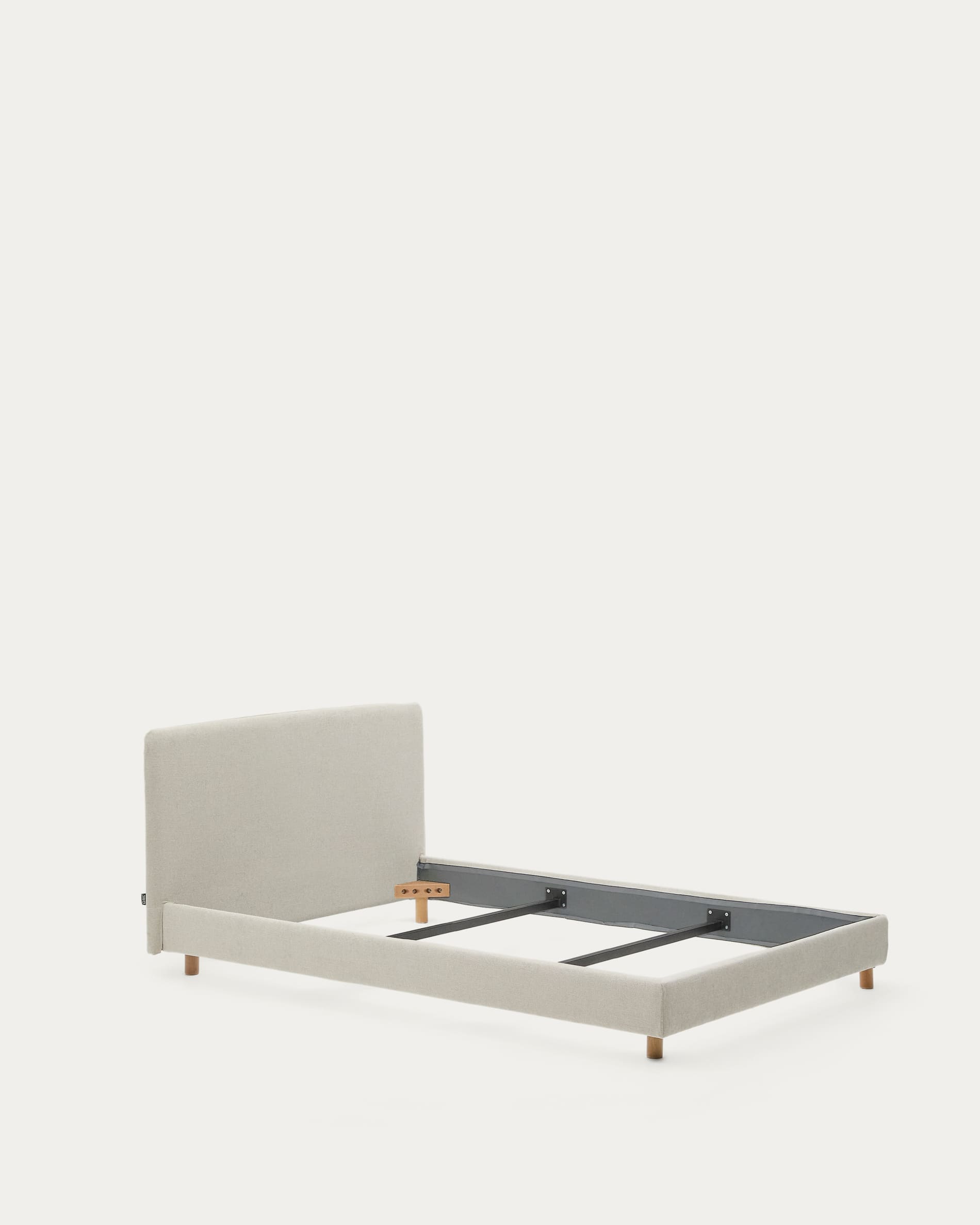 Elegantes Valma Bett aus perlfarbener Chenille, abziehbar, mit stabilen Buchenholzbeinen, passend für 90x200 cm Matratzen, modern und praktisch.