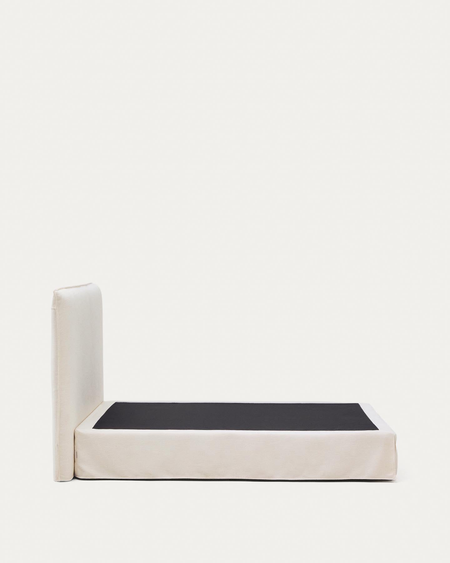 Abziehbares Bett Jaira in weißer Chenille für Matratzengröße 150 x 190 cm, FSC Mix Credit in präsentiert im Onlineshop von KAQTU Design AG. Bett ist von Kave Home