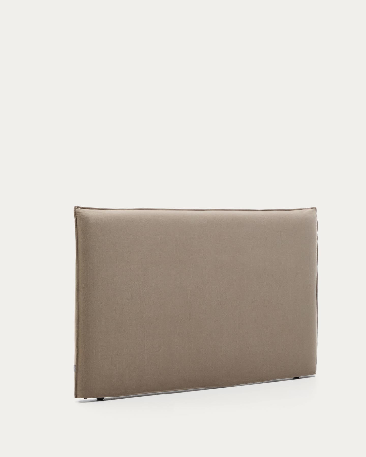 Kopfteil mit abnehmbarem Bezug Jaira aus Leinen und Baumwolle taupe für ein Bett von 180 cm FSC Mix Credit in Taupe präsentiert im Onlineshop von KAQTU Design AG. Zubehör Bett ist von Kave Home
