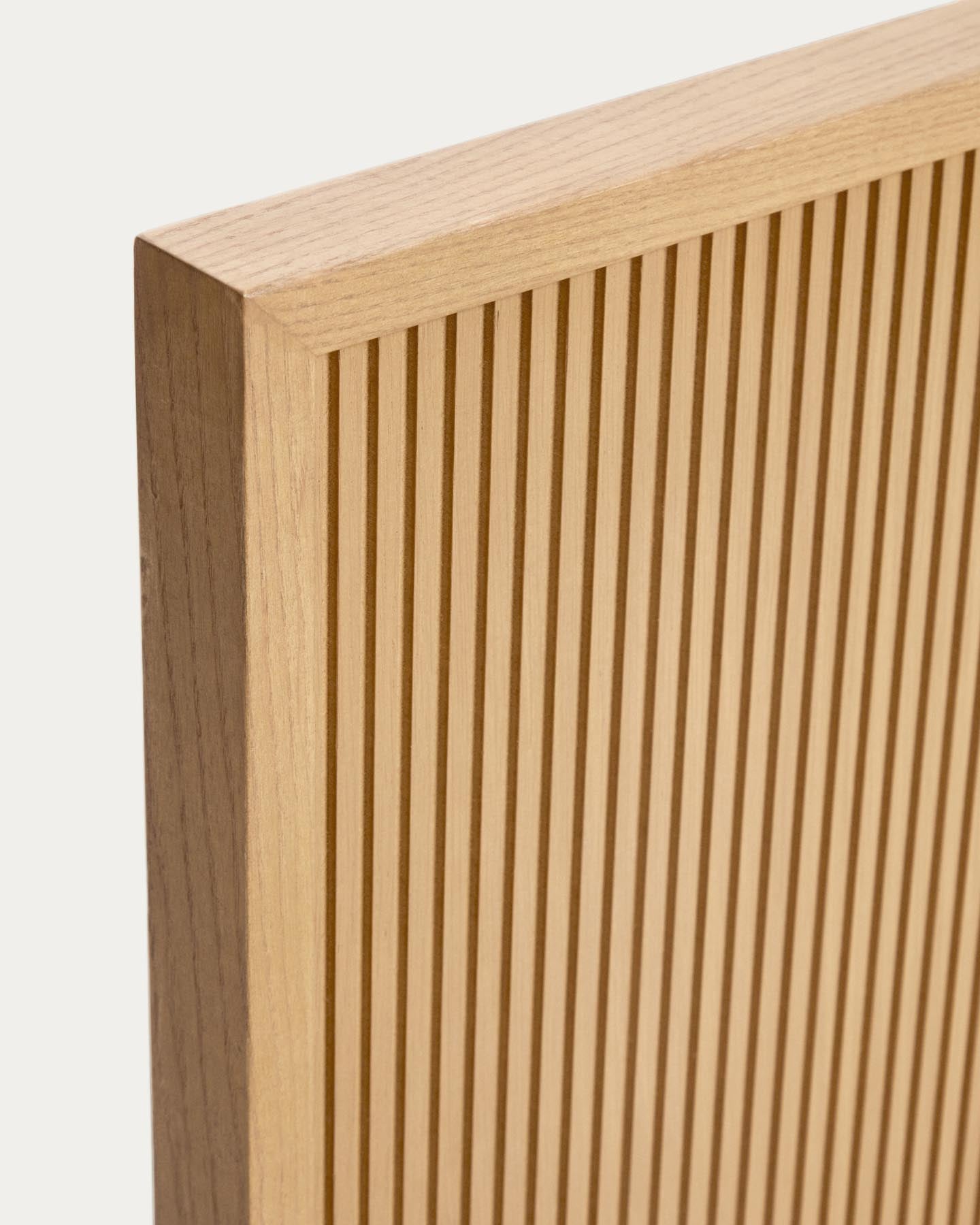 Bettkopfteil Helvine aus Eichenfurnier für Betten bis zu 90 cm, FSC 100 % in Natur präsentiert im Onlineshop von KAQTU Design AG. Kopfteile ist von Kave Home
