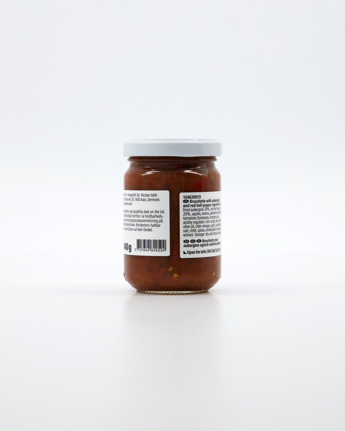 Bruschetta, aubergine & red bell Pfeffer in präsentiert im Onlineshop von KAQTU Design AG. Lebensmittel ist von Nicolas Vahé