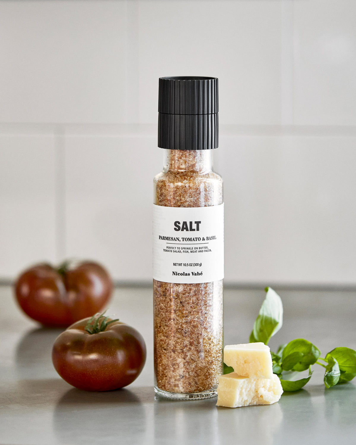 Salz, Parmesan, Tomato & Basil in präsentiert im Onlineshop von KAQTU Design AG. Salz & Pfeffer ist von Nicolas Vahé